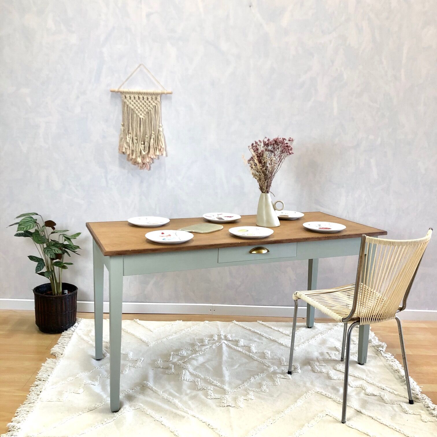 Farmhouse table