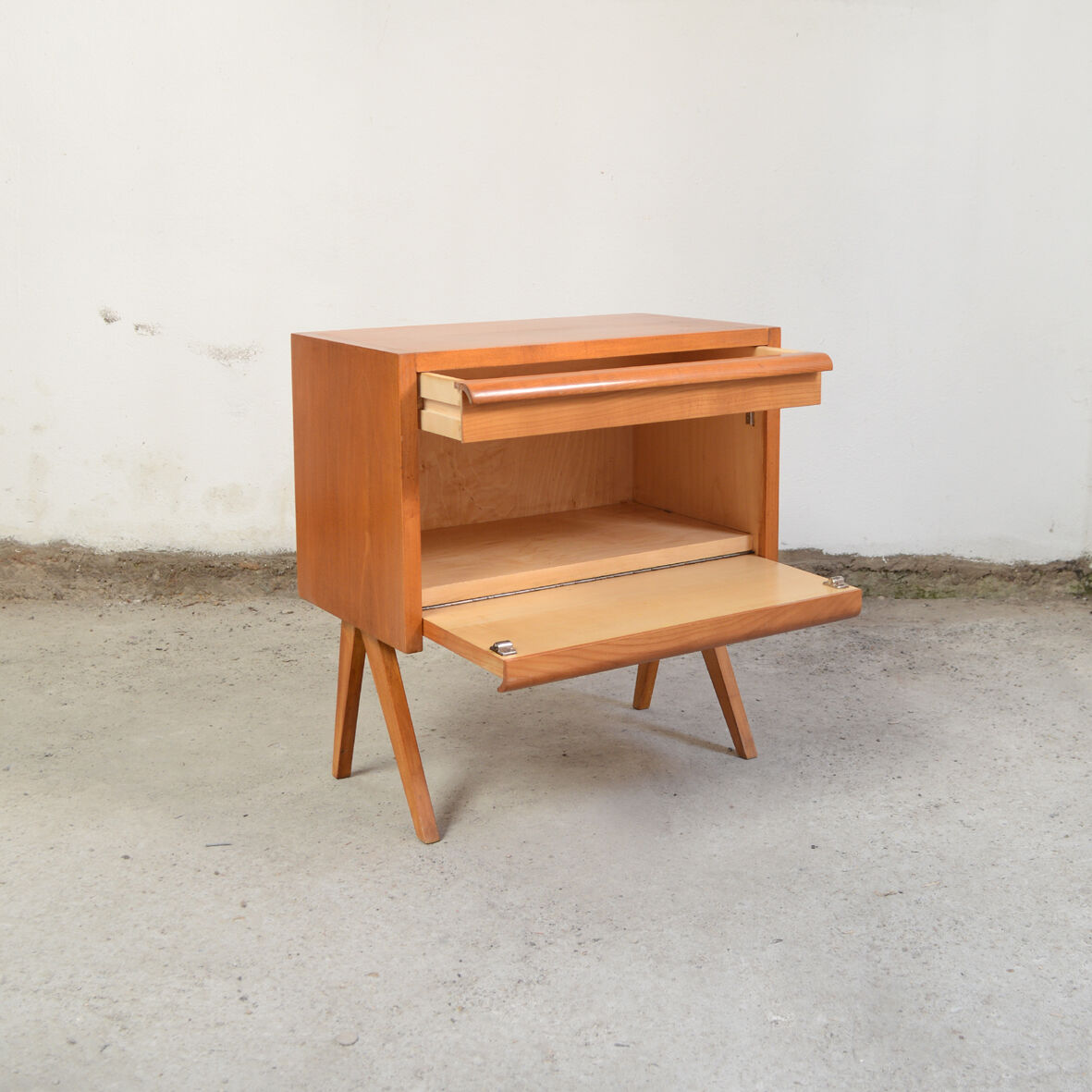 Furniture feet wooden compass