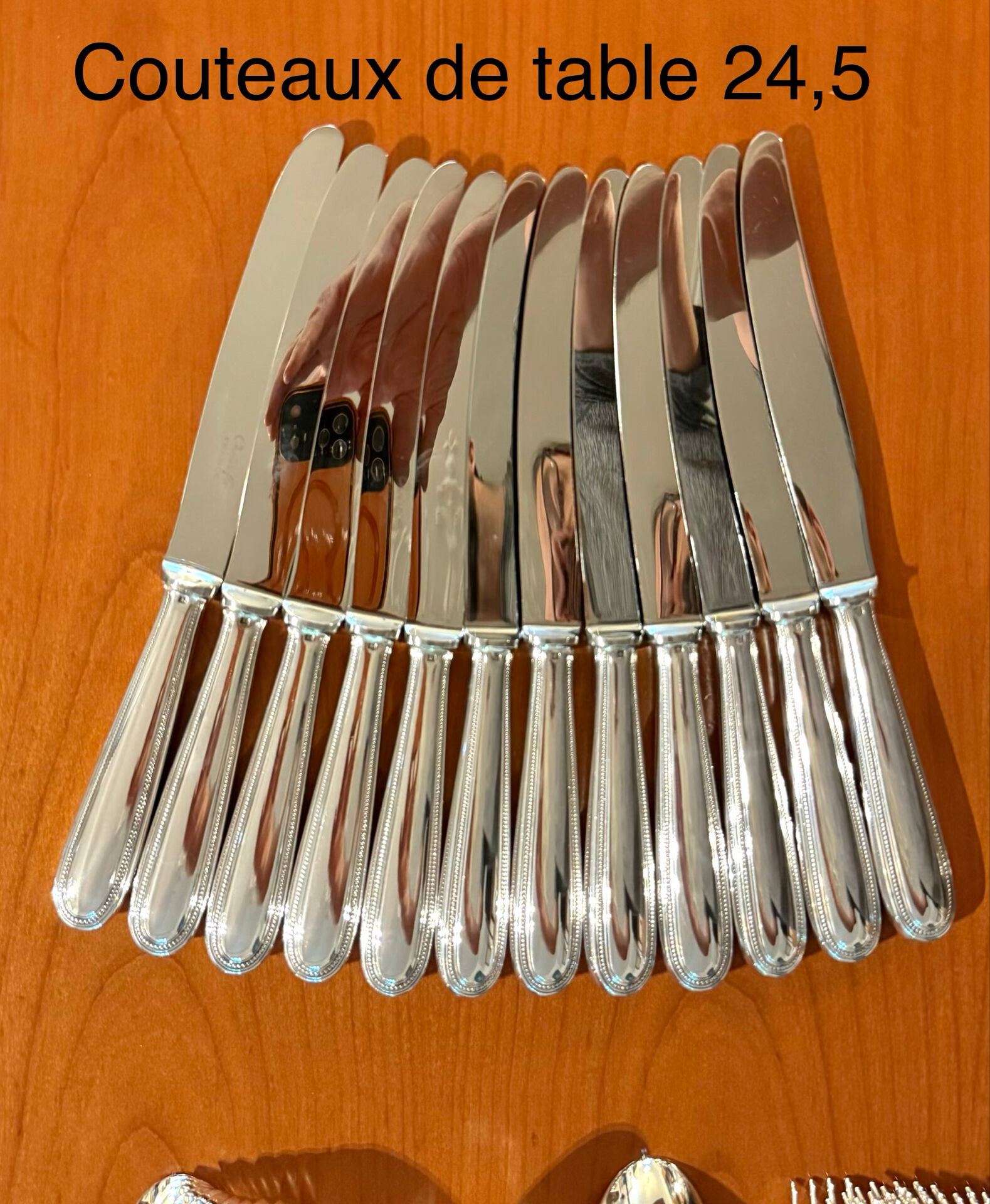 Christofle Perles, 72-piece cutlery set in silver-plated metal, excellent condition.