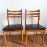 Set of 2 wooden chairs and skai