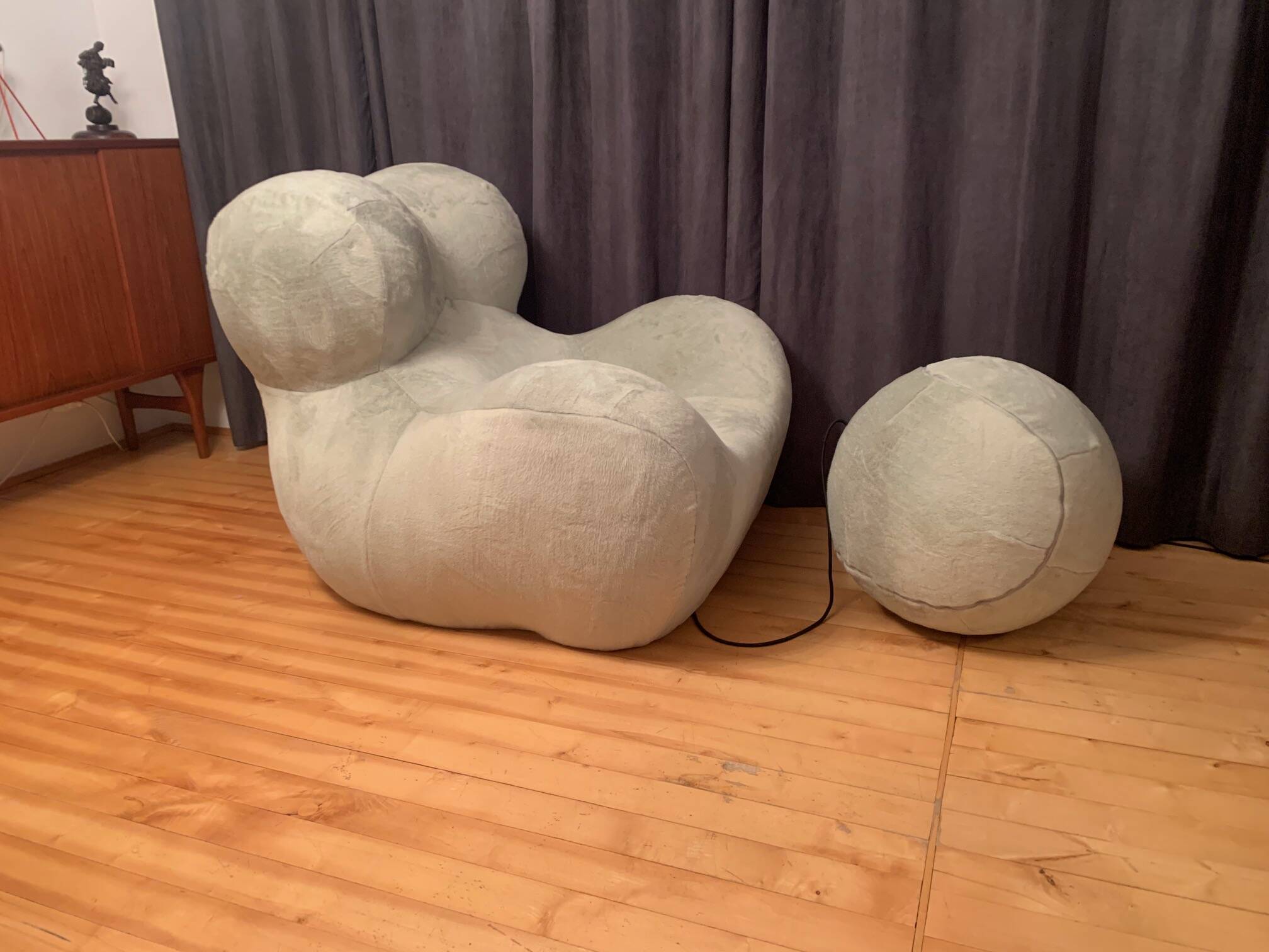 Big Mama" armchair designed by Gaetano Pesce, UP limited 40, B&B Italia