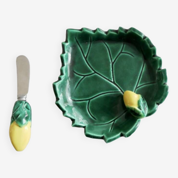 Butter dish with knife in Vallauris slip shape of leaf and lemon