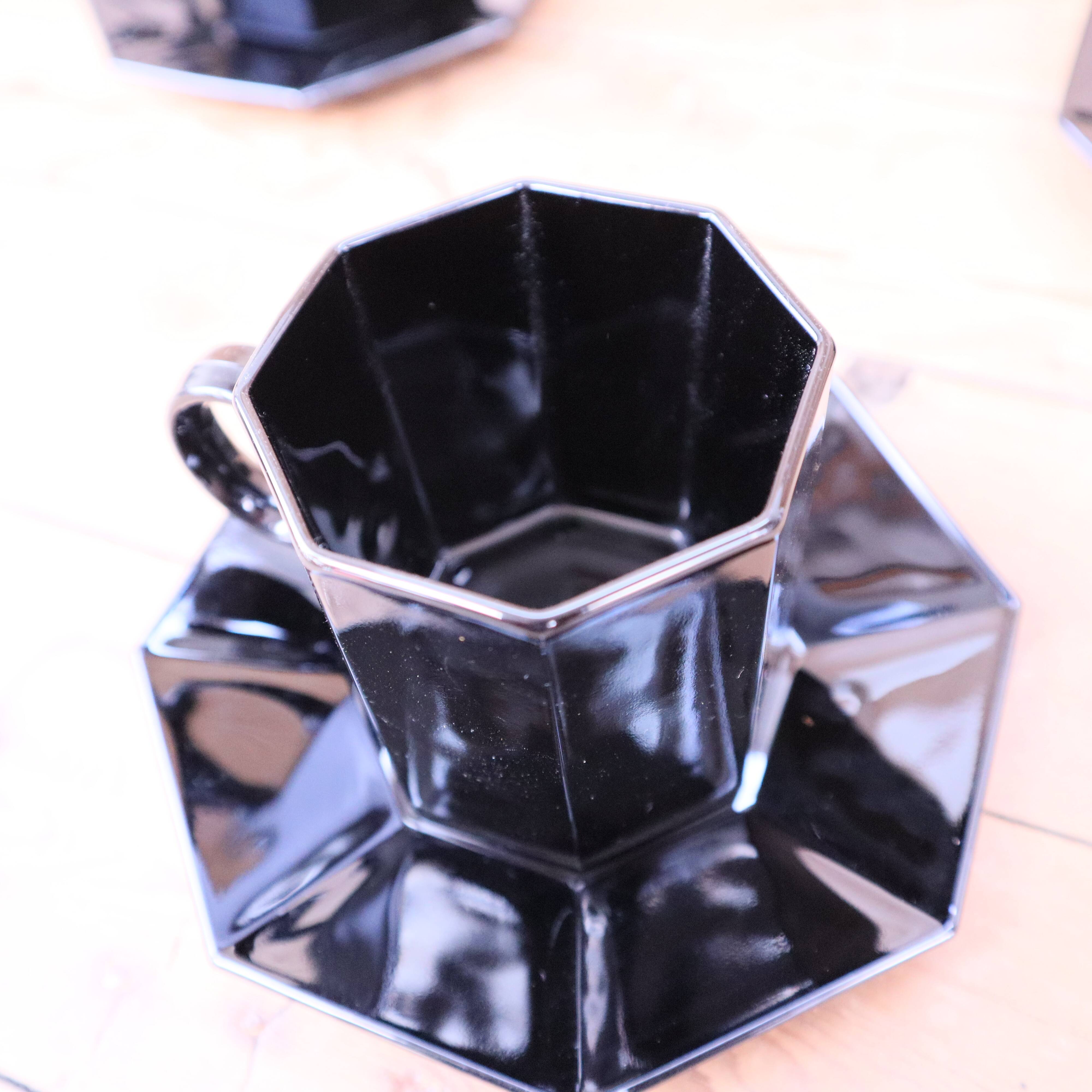 Set of 6 medium black coffee cups and saucers ARCOROC "Octime"