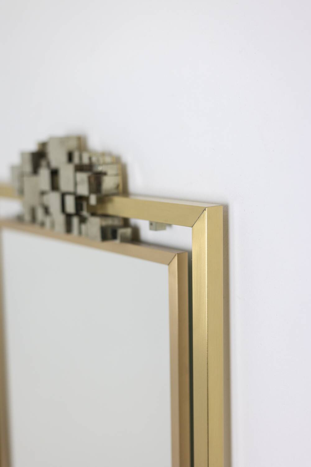 “Boizot” model mirror in brass, varnished finish. Contemporary.