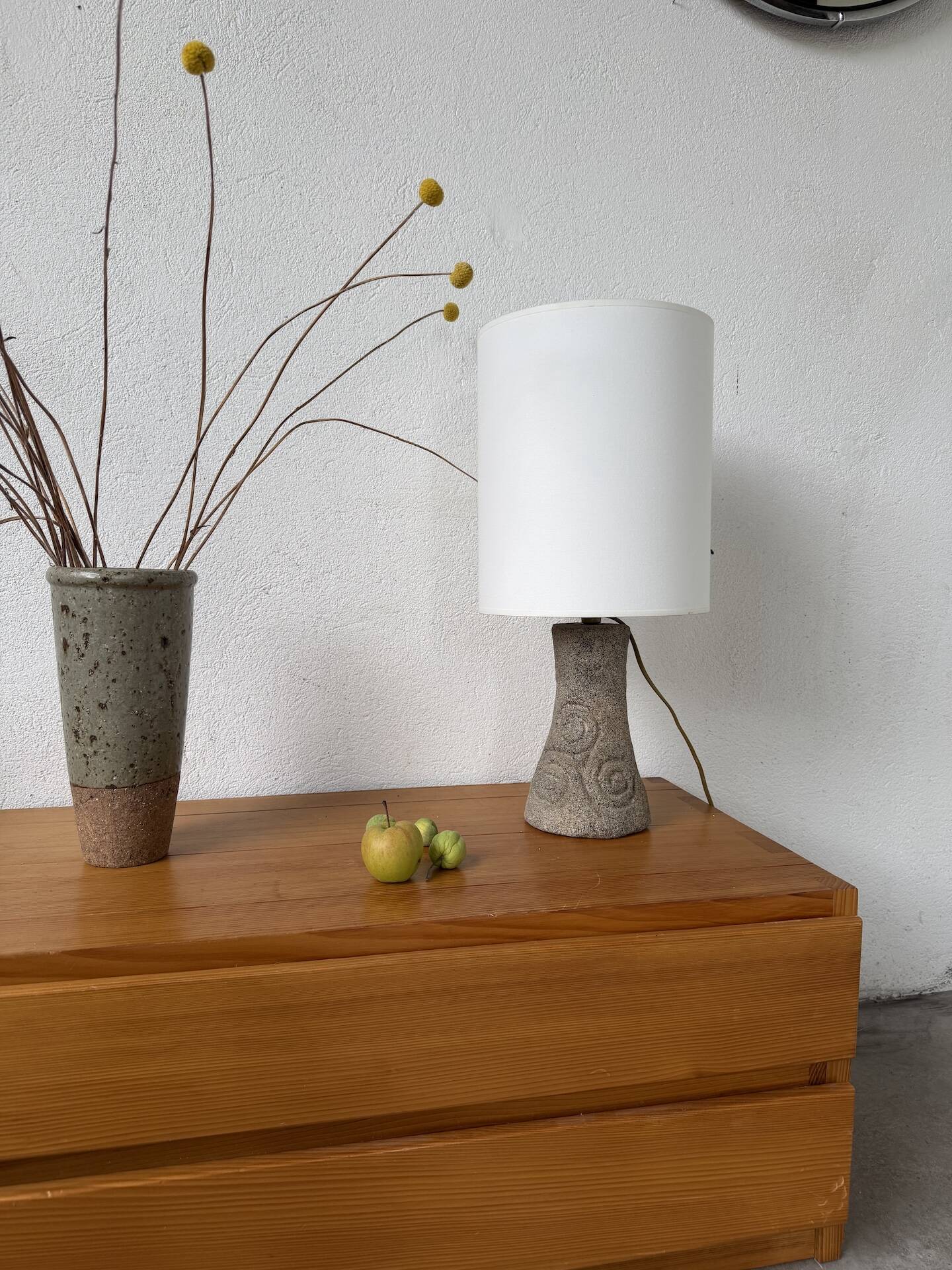 Lampe de bureau ou de table granit pierre sculptée 1970
