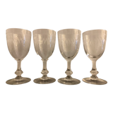 4 verres à pied gravés et soufflés