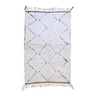 White Beni Ourain Rug - 208 x 137 cm