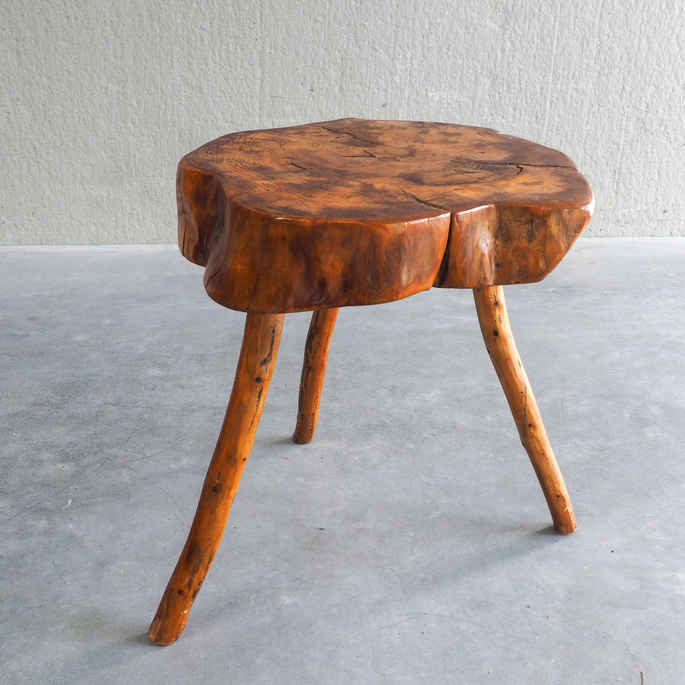 Table d'appoint en bois d'orme français vintage