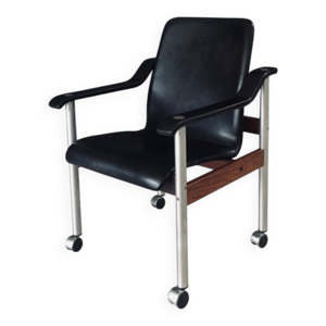 Mid-Century Modern Scandinavian - chair