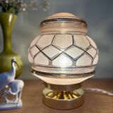 Lampe à poser globe vintage art déco en verre rose et doré