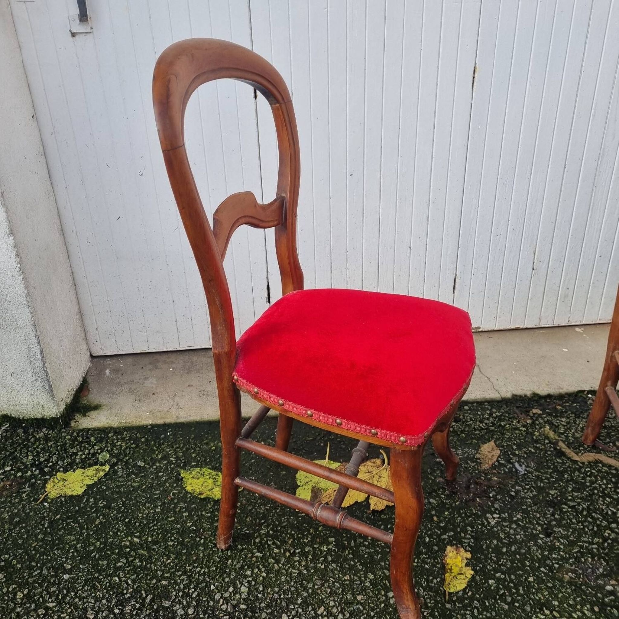 4 red velvet medallion chairs