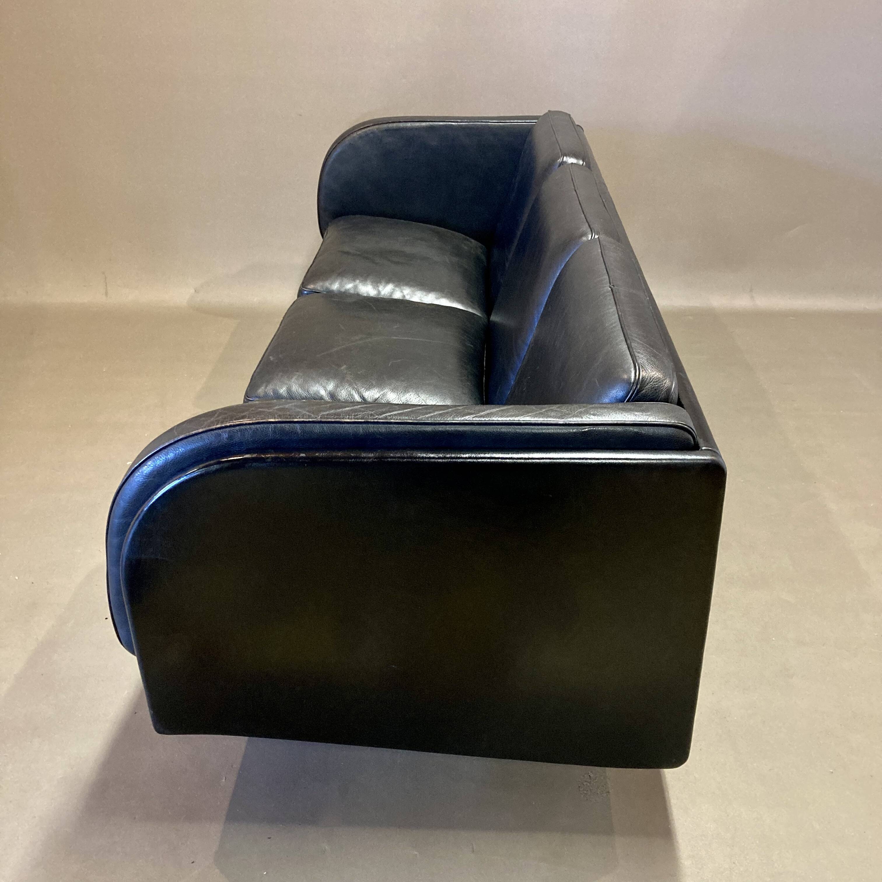 3-seater black leather sofa Scandinavian design 1960