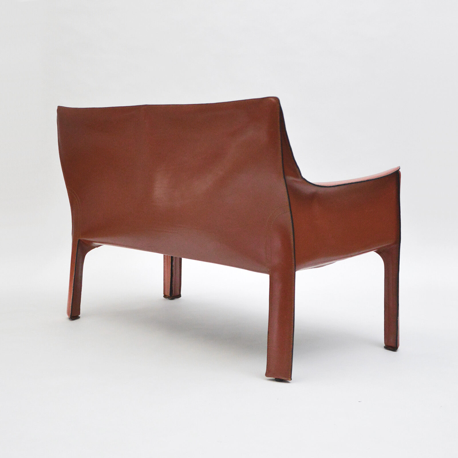 Cab 414  leathered 2-seater sofa by Mario Bellini For Cassina, 1977