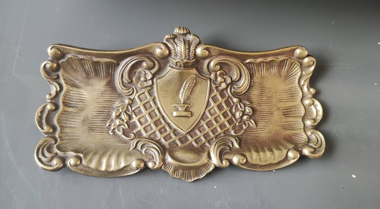 Purse style Rocaille/Napoleon III in aged gold patina brass