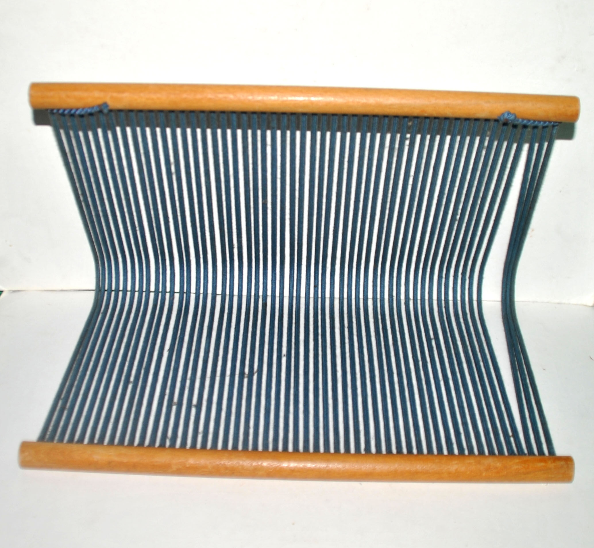 Range-disc vintage vinyl holders in wood and yarn fabrics - 1960s