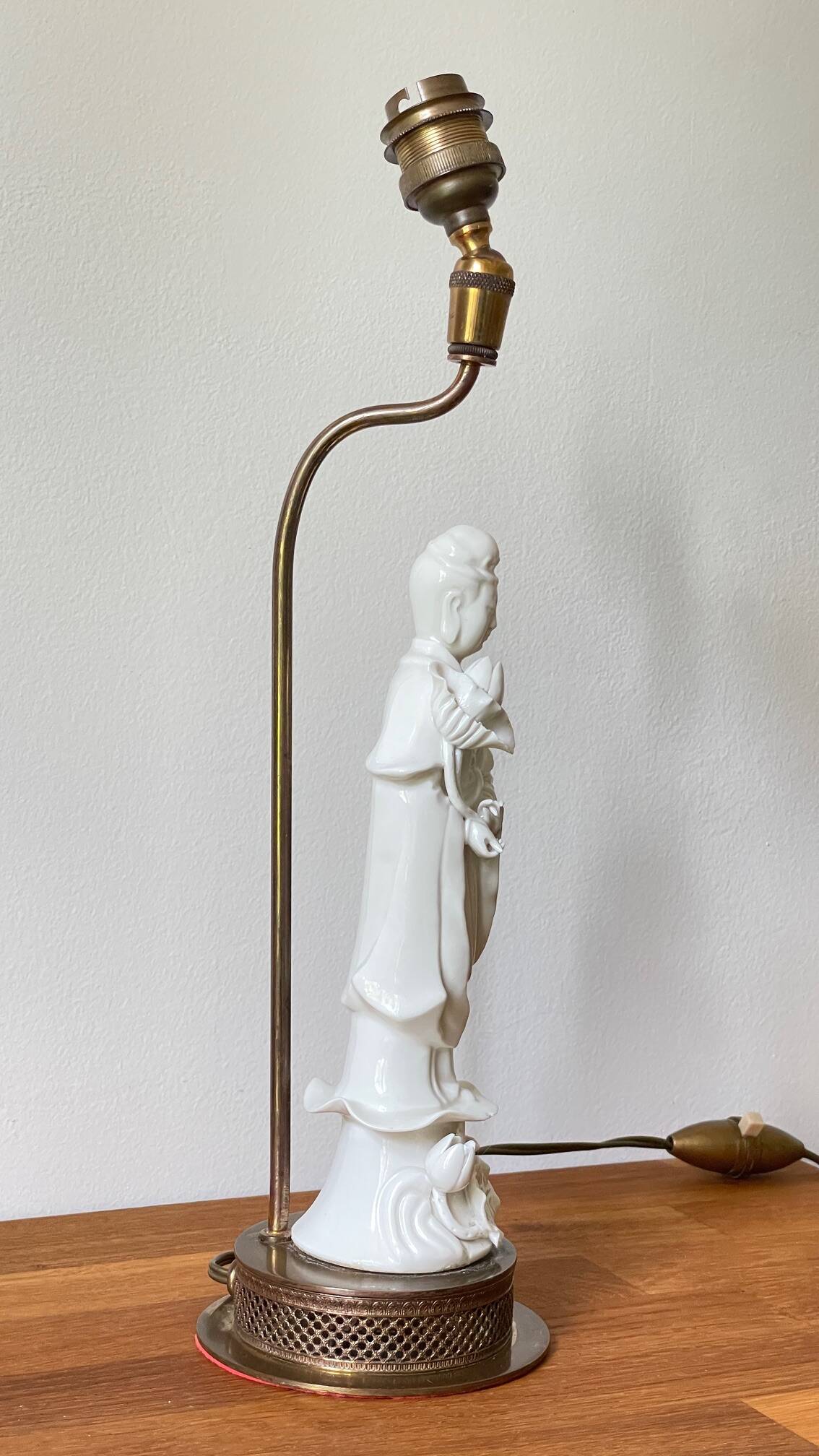 Early 20th Century Chinese Porcelain Lamp