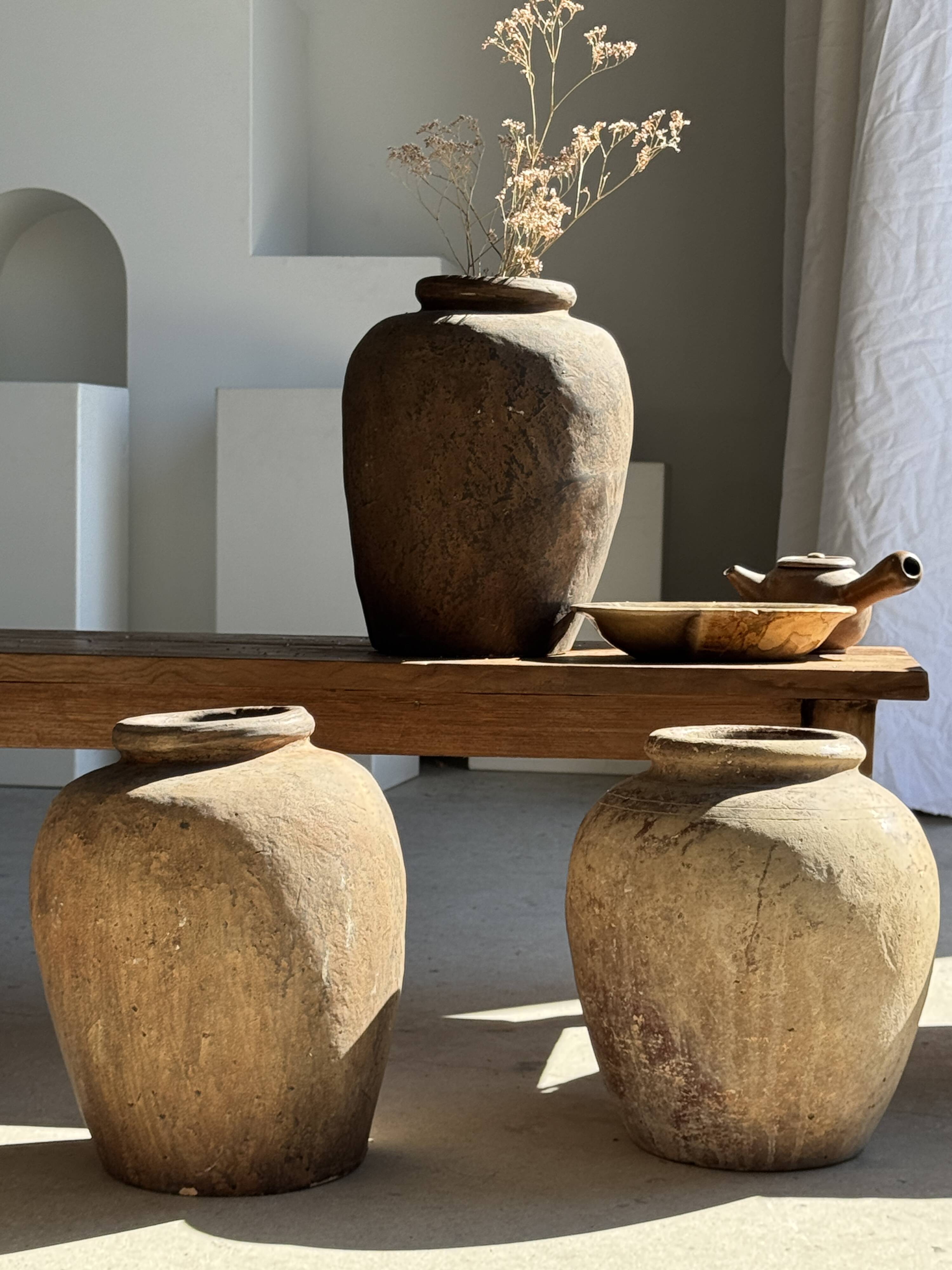 Borneo vase in brown terracotta (1) H35 D23