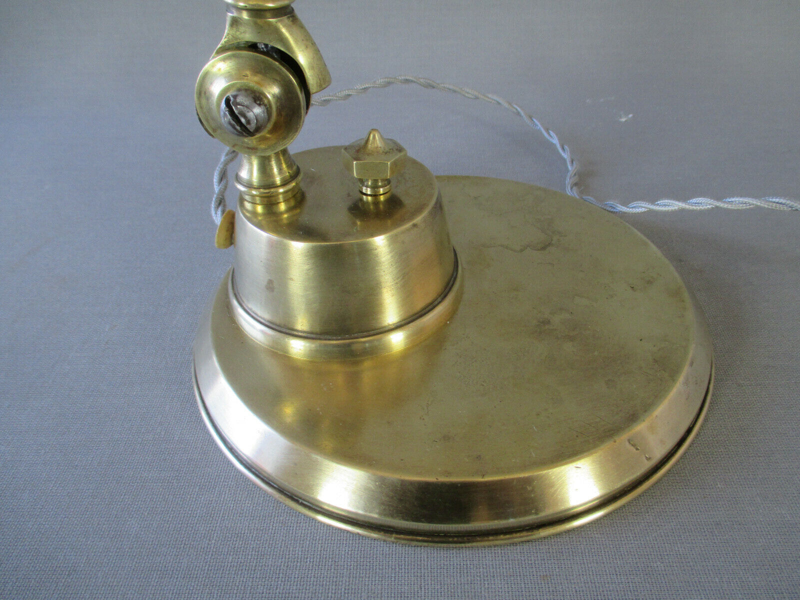 Old desk lamp brass tulip opaline