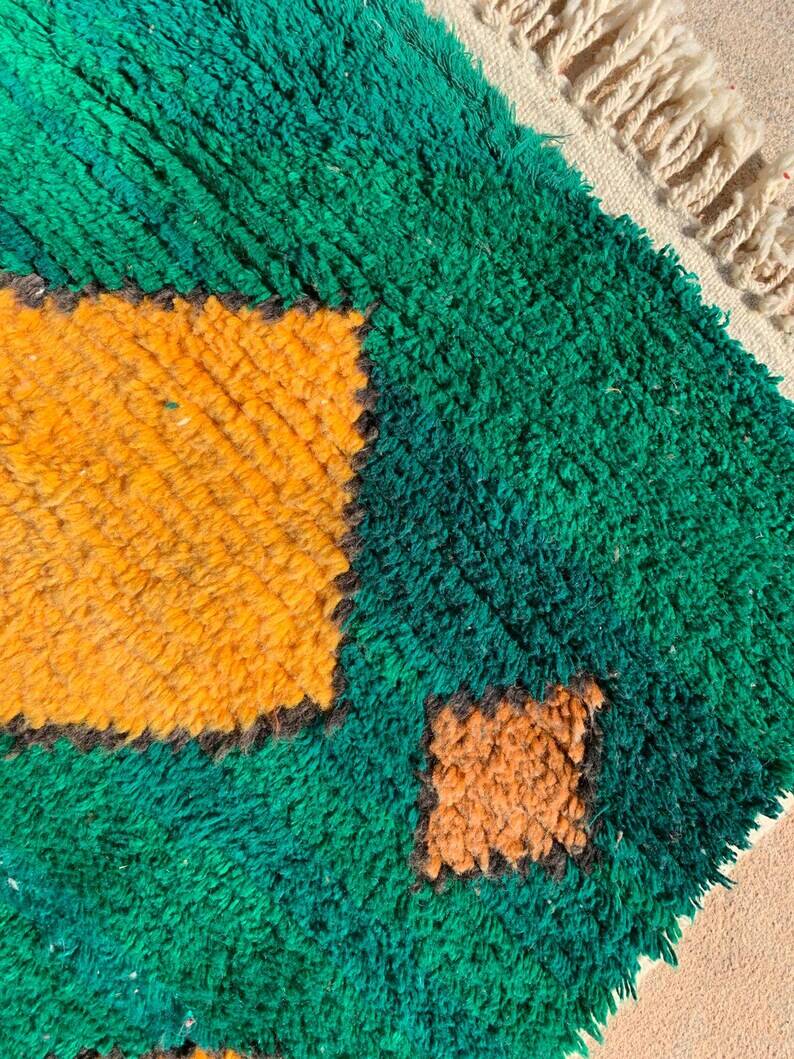 Pure wool rug, size 150 x 250 cm