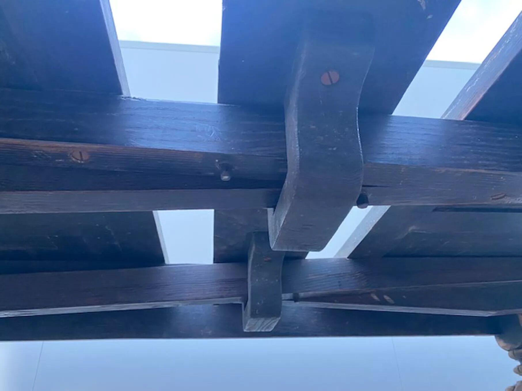 Extendable monastery table