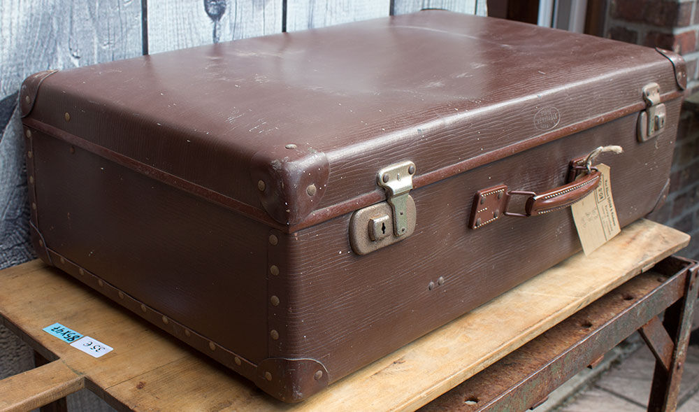 Authentic old suitcase 70 cm real fiber