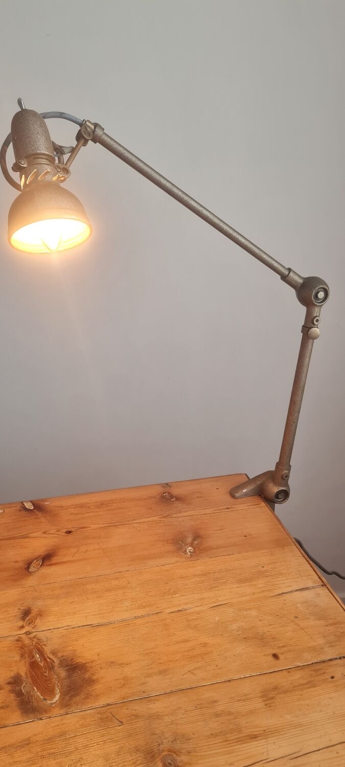 Lumina workshop lamp