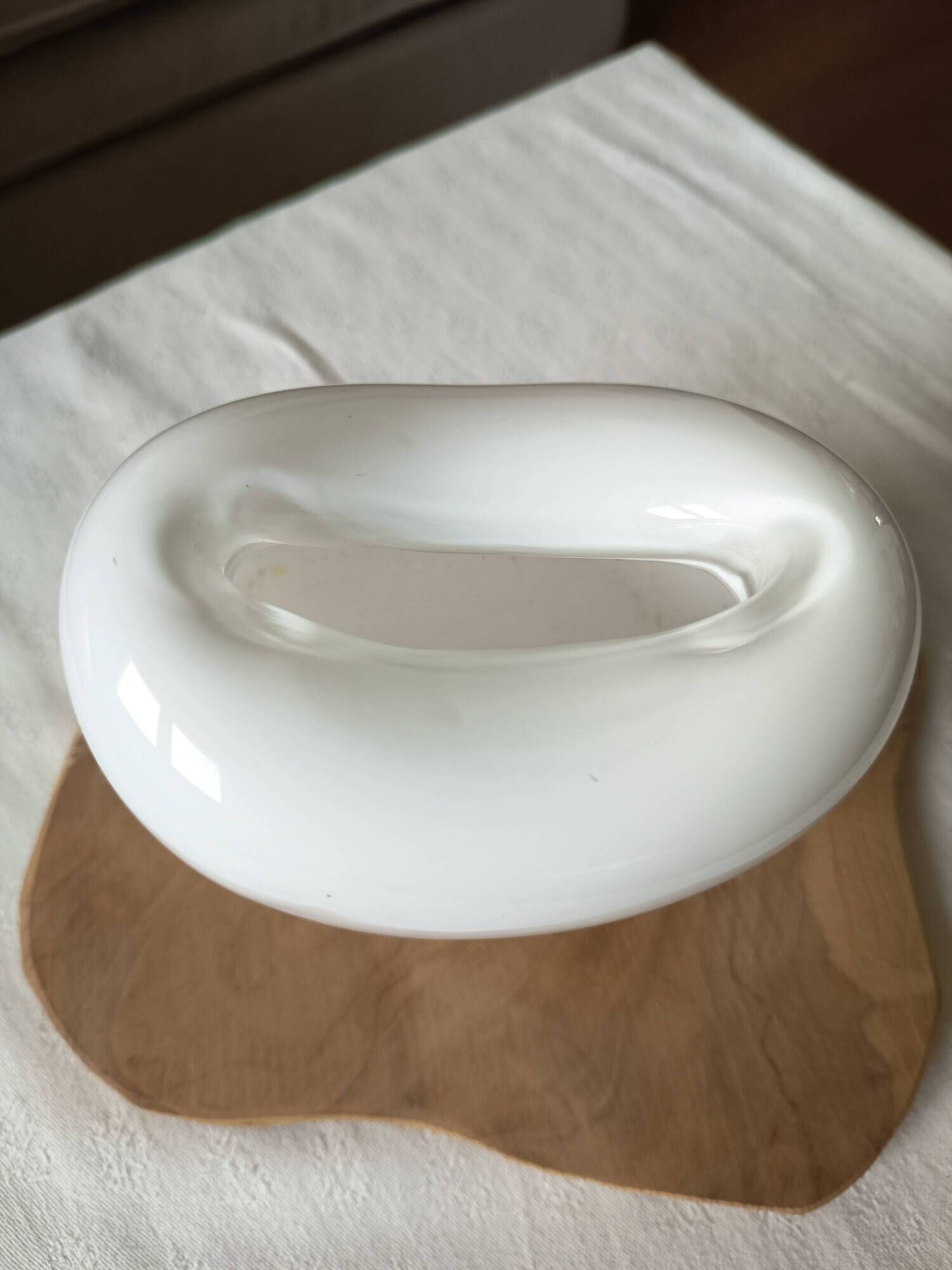 White and transparent heart-shaped Murano vase, Maria Christina Hamel.