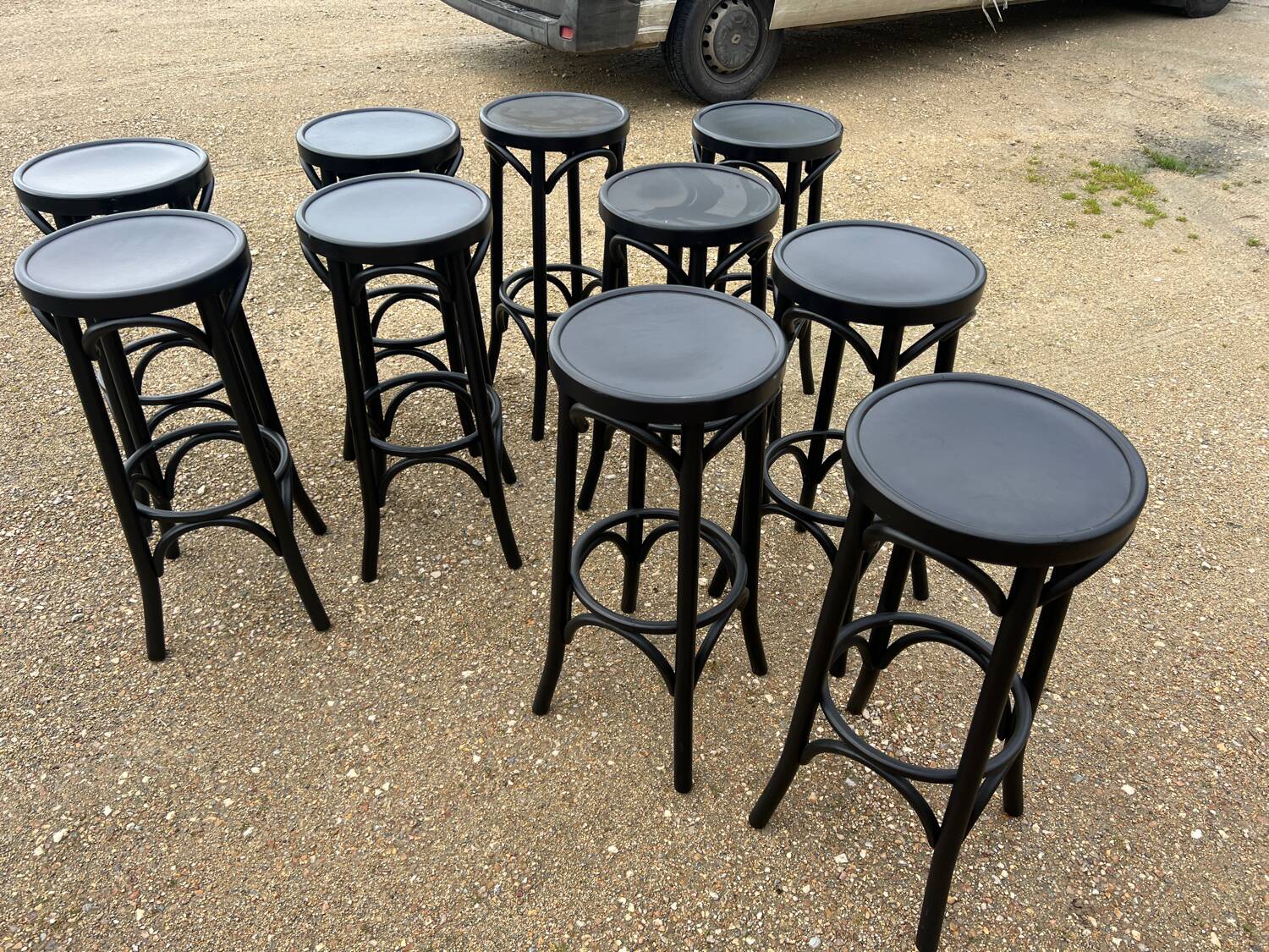 Set of 10 bar stools