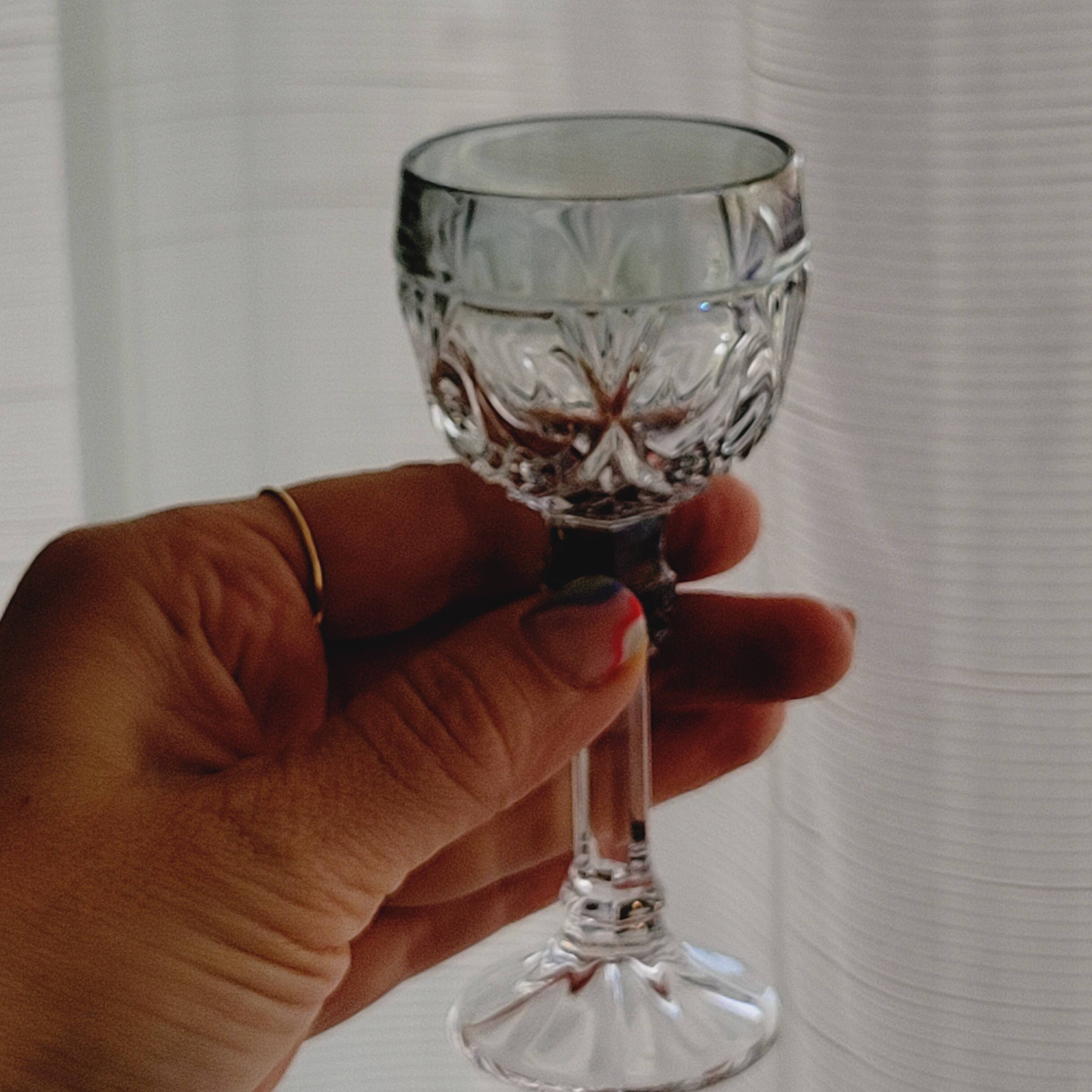 Amaris Nachtmann 6 Small Iridescent Colored Crystal Shot Glasses