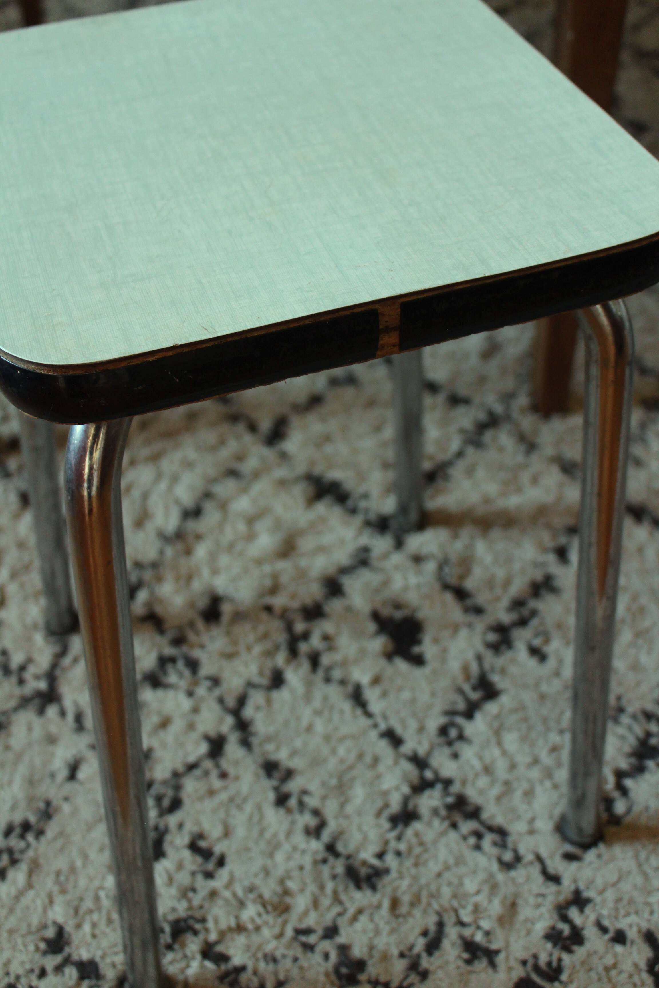 Tabouret formica vintage vert d'eau