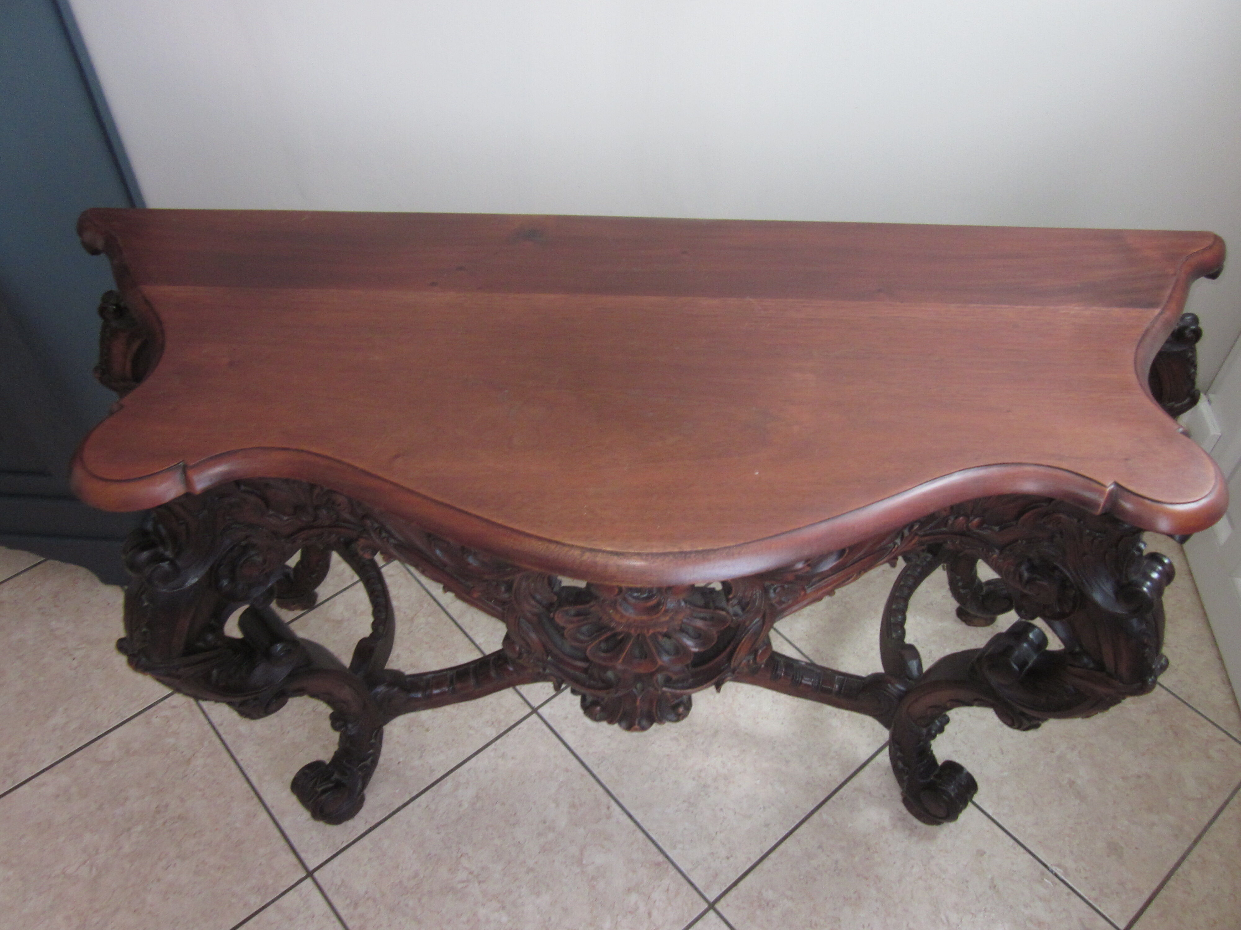 Rockery style console