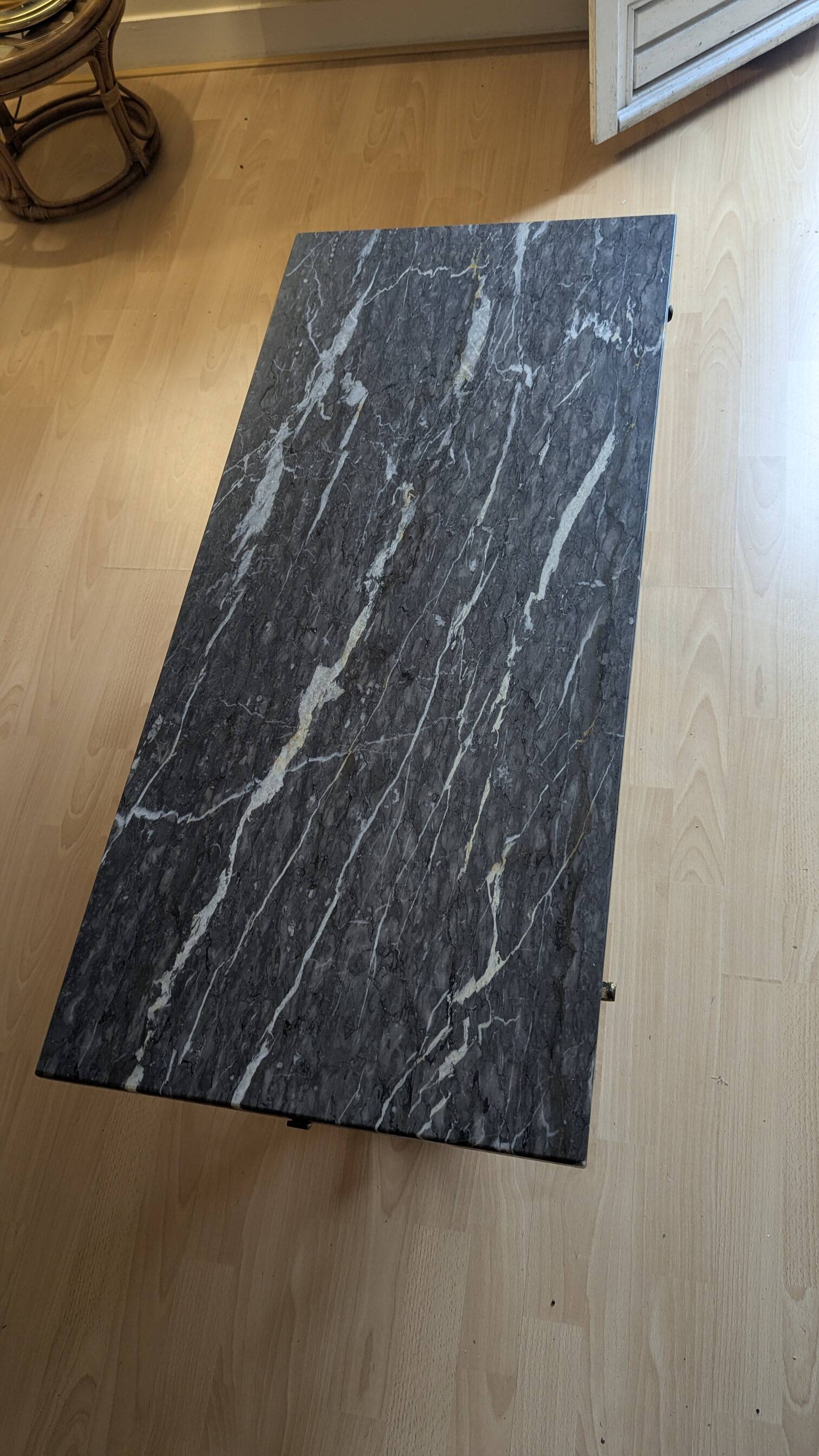 Table basse en marbre gris, année 60-70