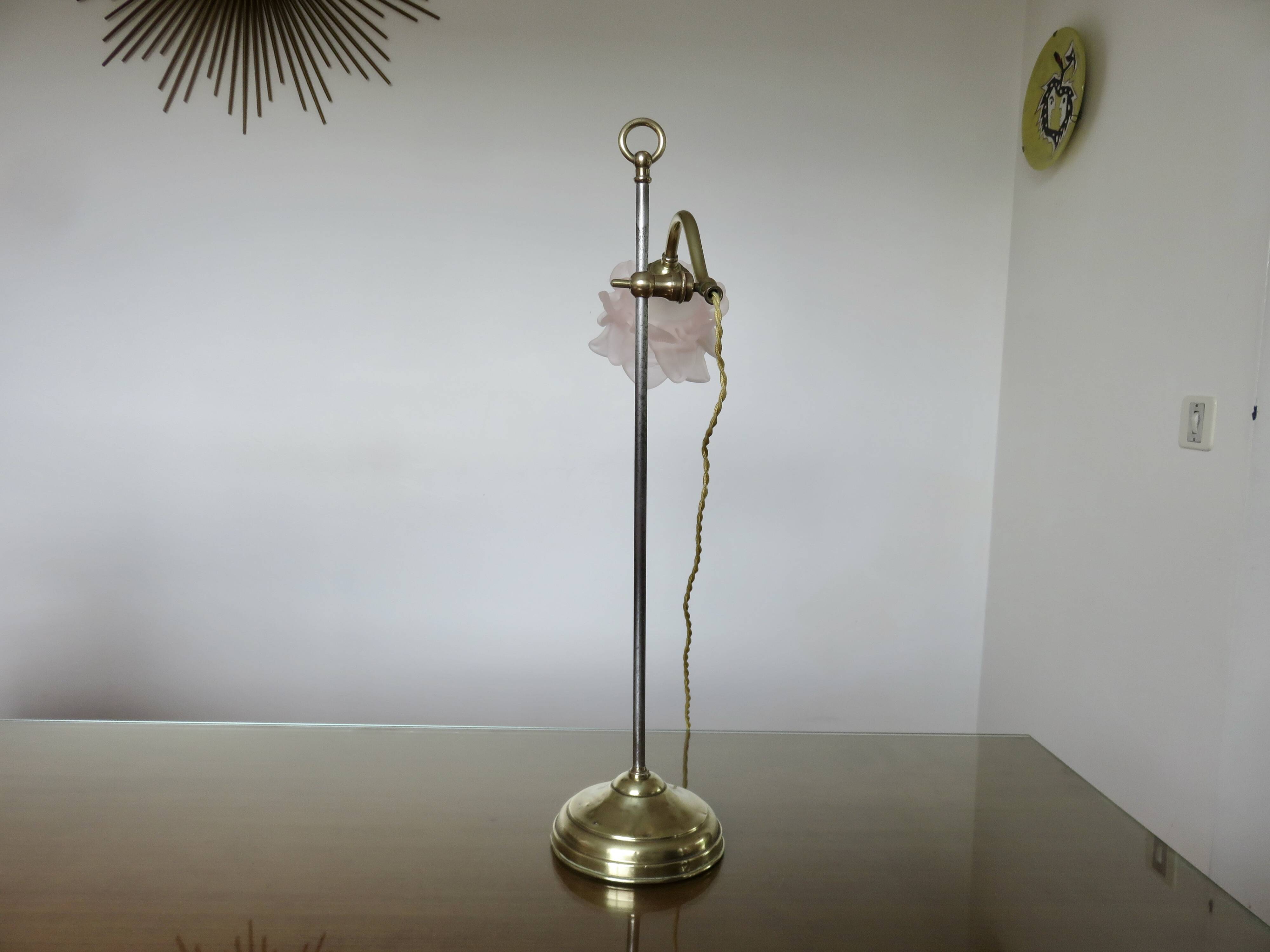 Art Nouveau jeweler's lamp in bronze and glass paste tulip