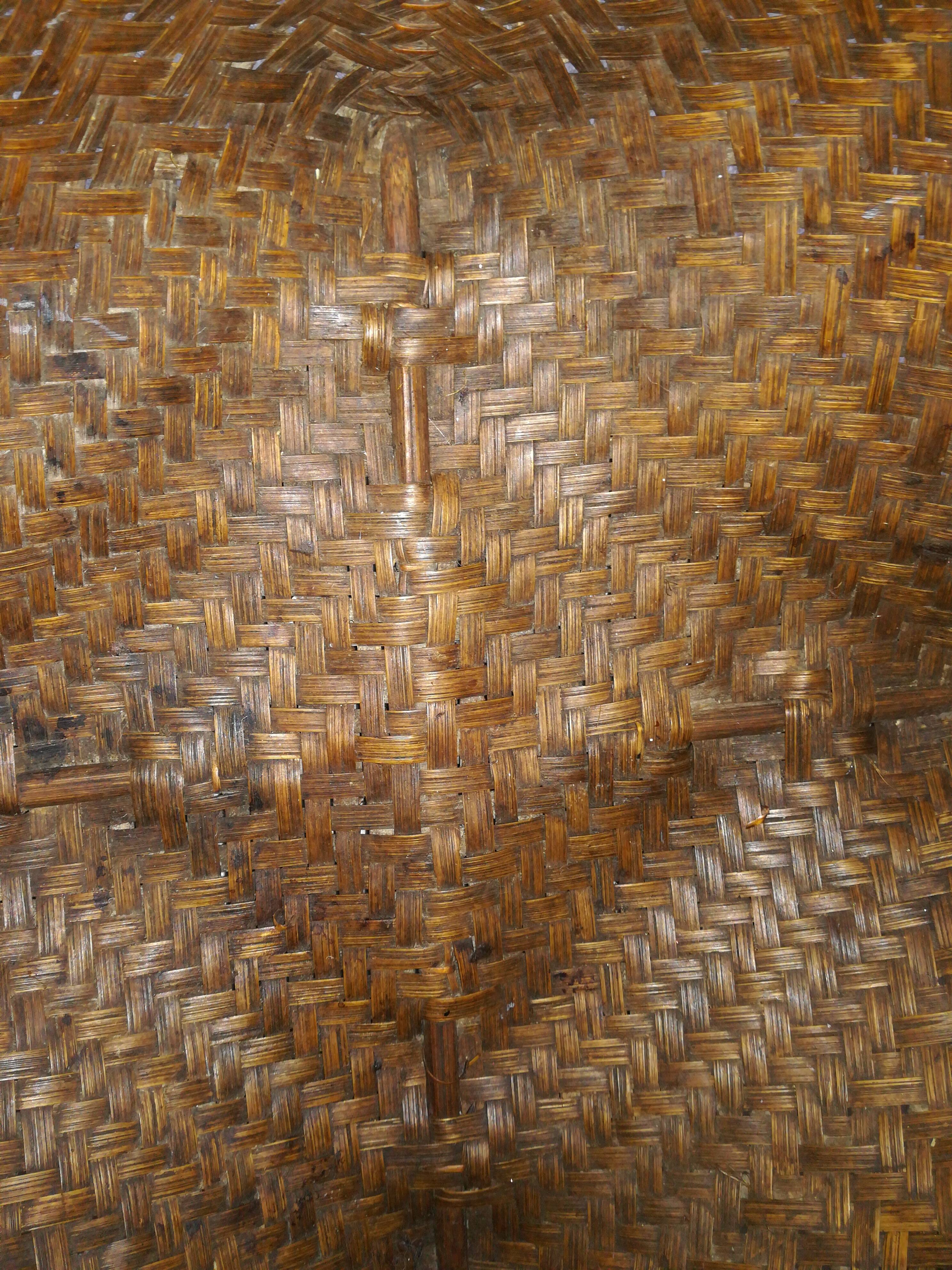 Japanese former basket in bamboo and braided basketry