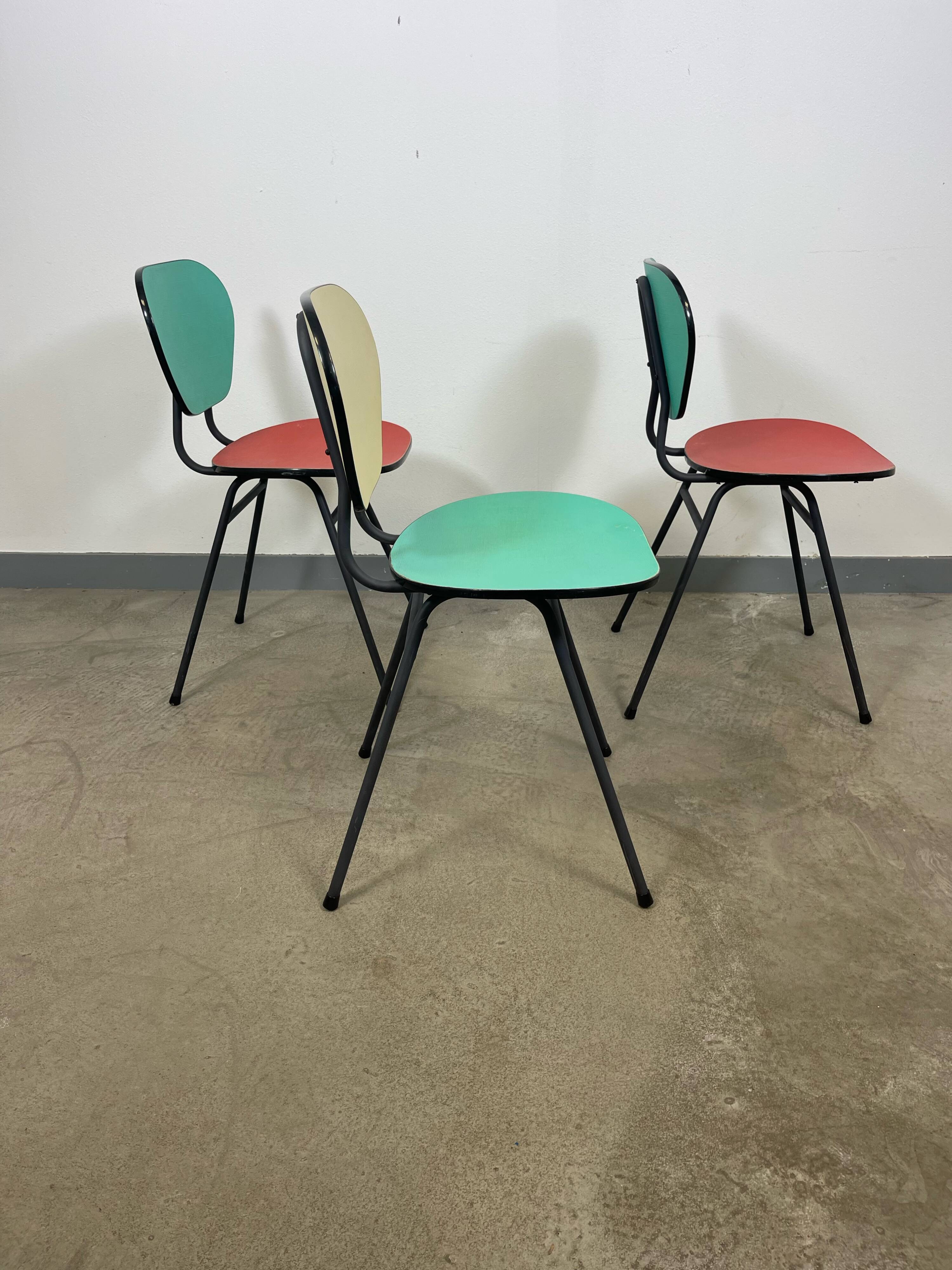 Set of 3 two-tone formica chairs from the 50s