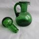 Pichet fiole de chimie en verre vert