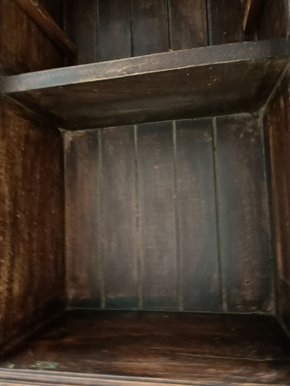 Patinated wall cabinet 2 doors