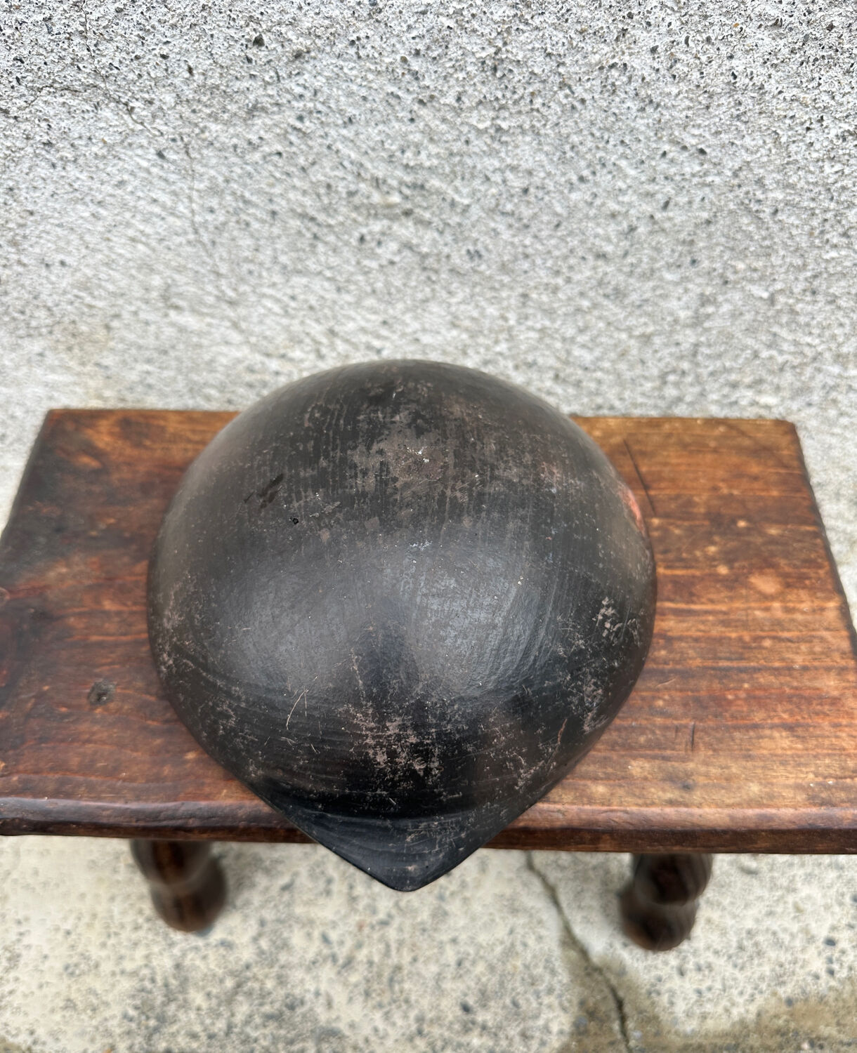 Ancient bowl, Colombian ceramic pottery La Chamba.
