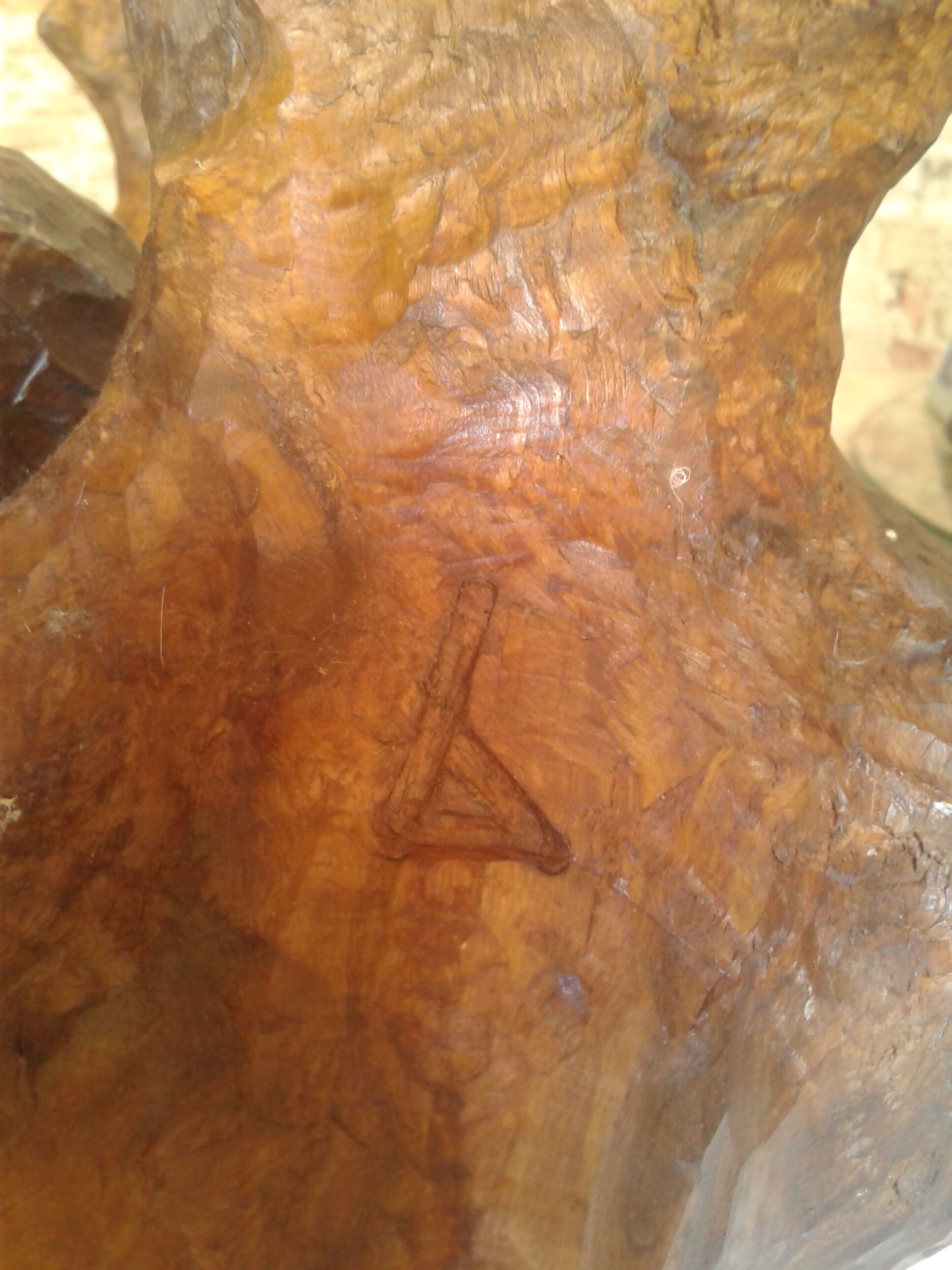 Brutalist lamp in olive root 60