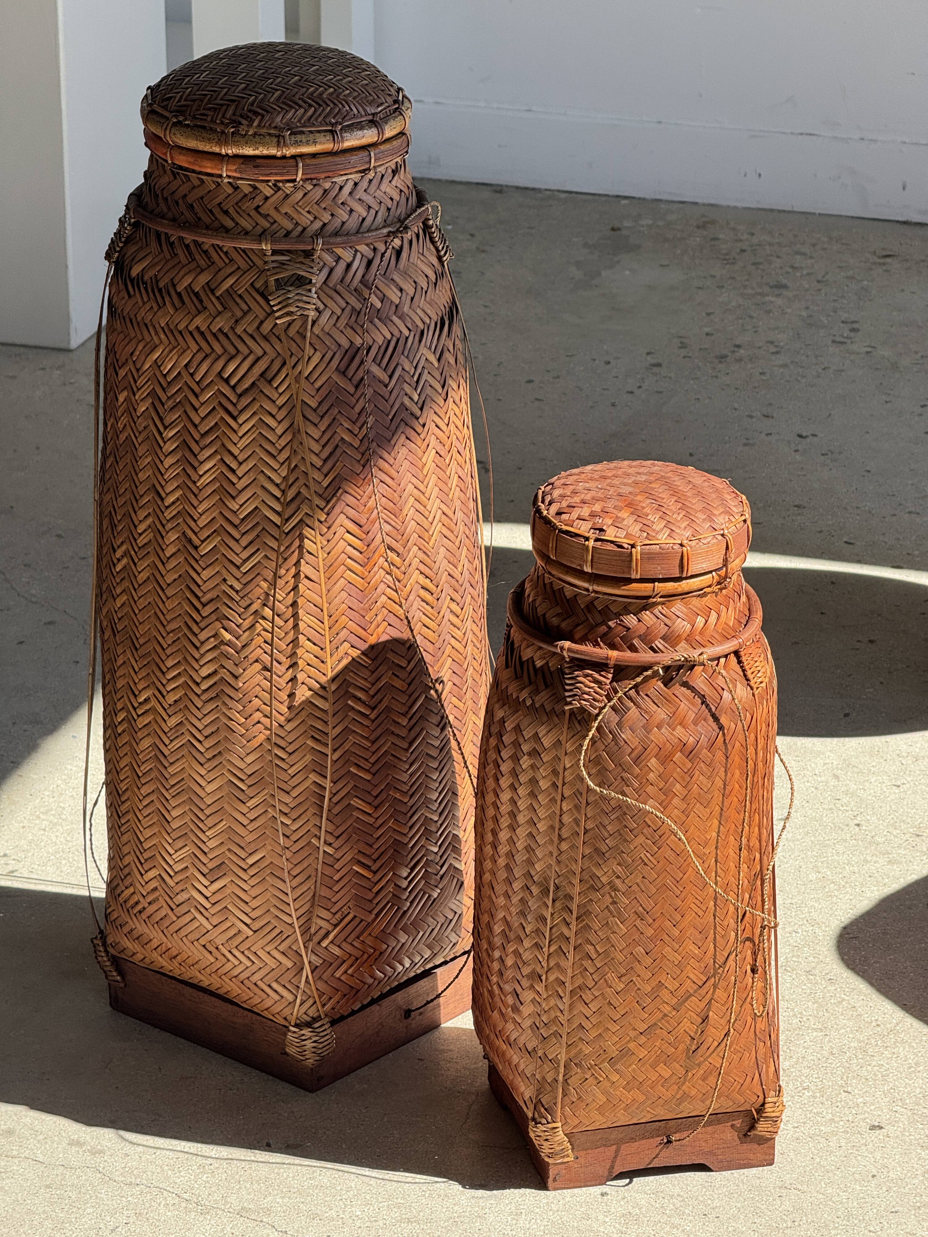 Small traditional Balinese basket with cords H47 D19 0.5kg