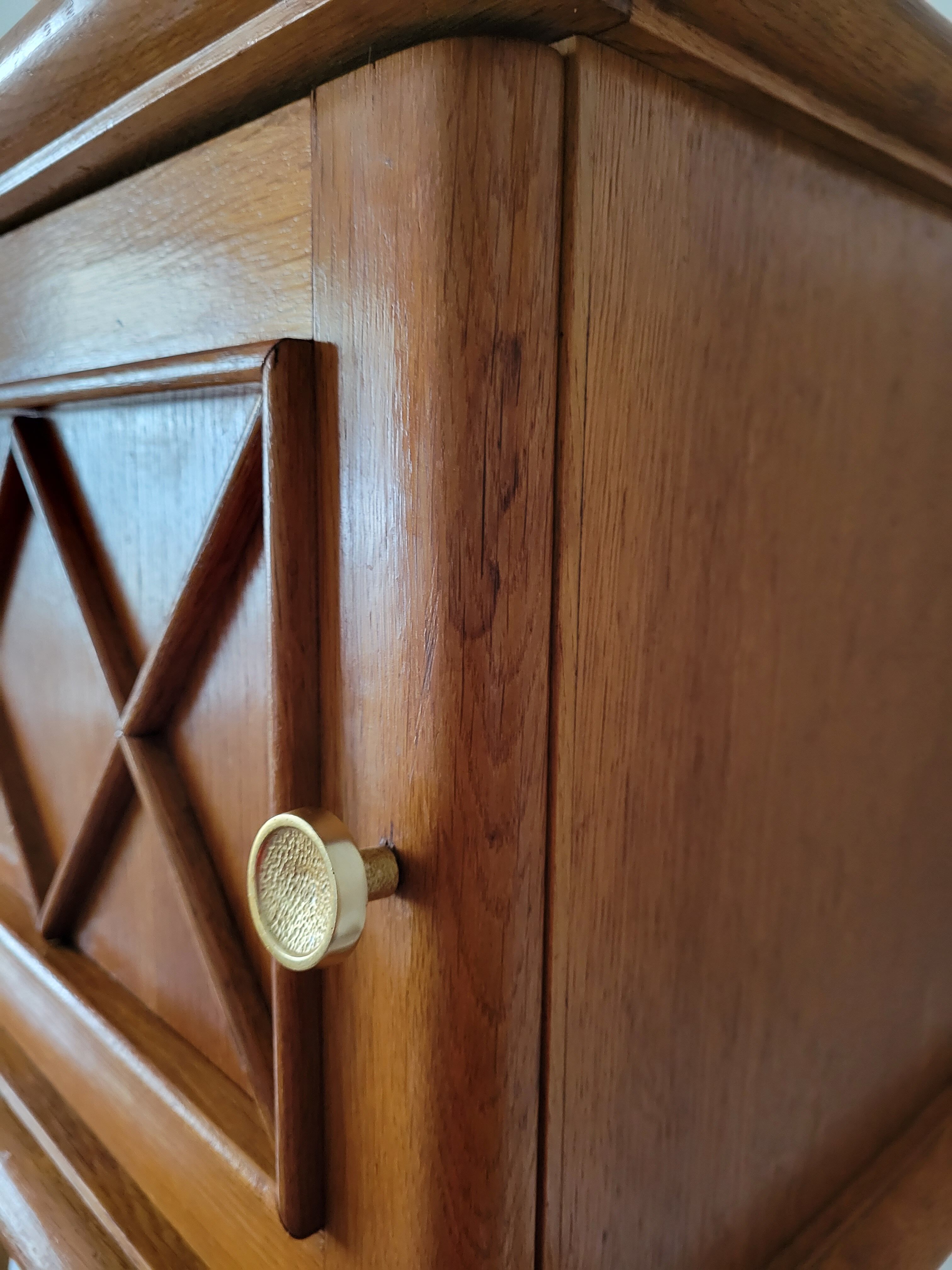 Bedside table compass legs