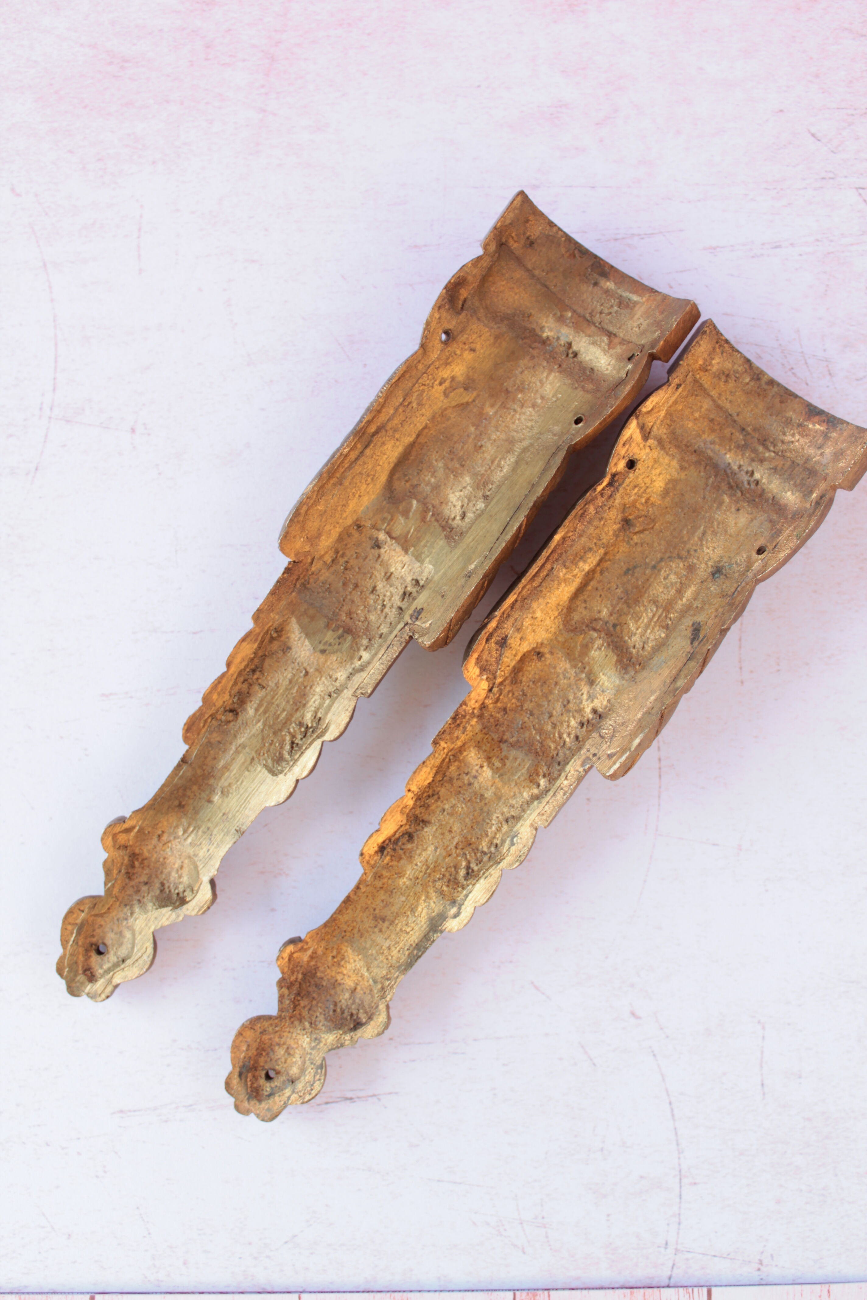 2 ornaments of bronze furniture bases