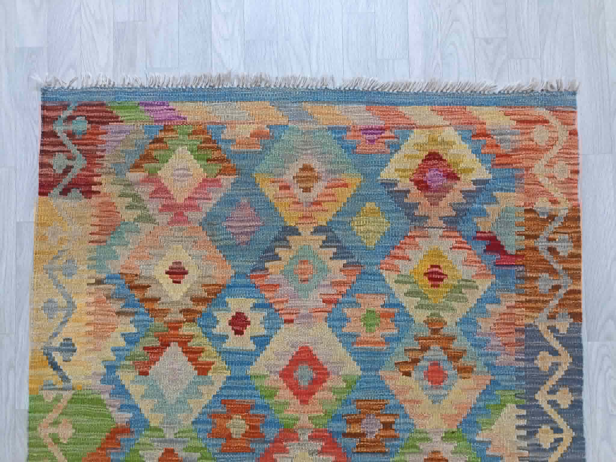 Handmade Persian Gashqaï rug