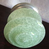 Plafonnier globe opaline vert anis – années 50