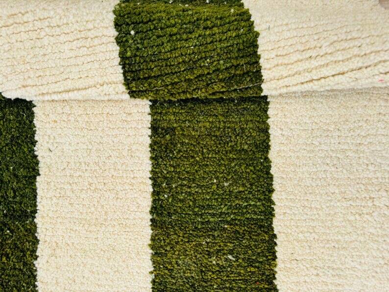 Handmade pure wool rug, size 160 x 250 cm