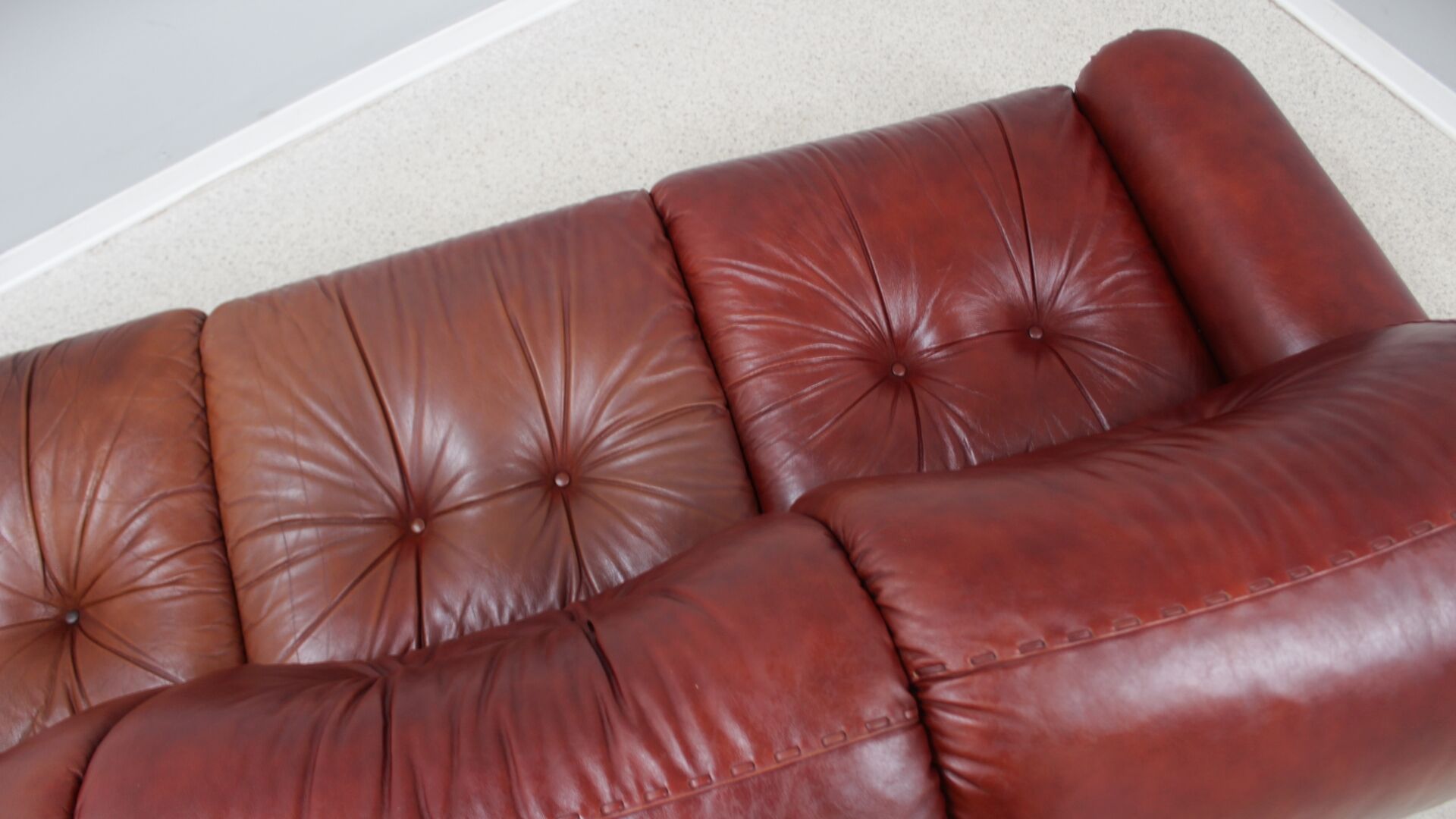 Vintage leather 3 seater sofa Mobil Girgi, 1970s