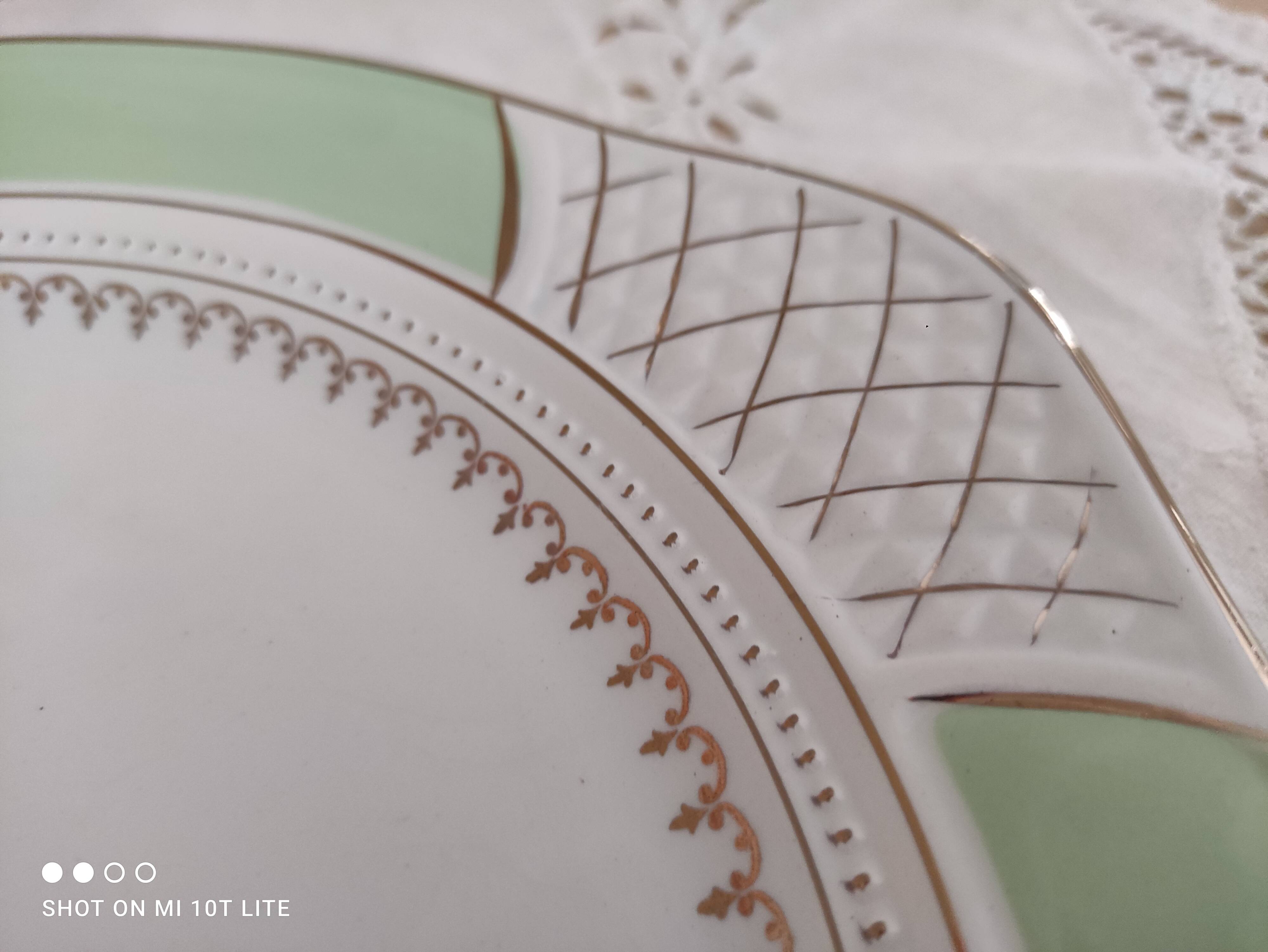 Pie dish with ears in water green and golden frieze l'Amandinoise