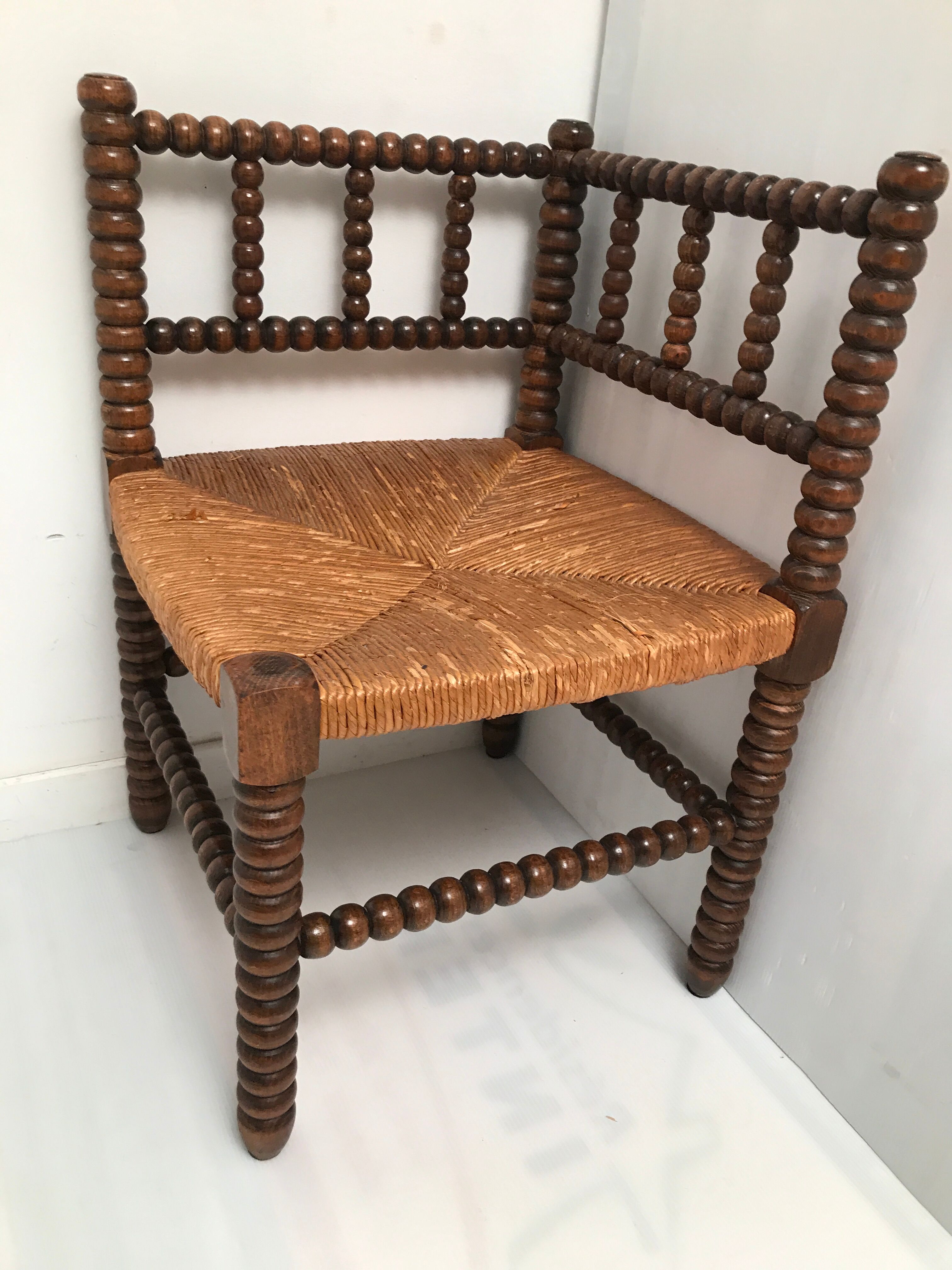 Vintage wooden corner chair turns, 50/60