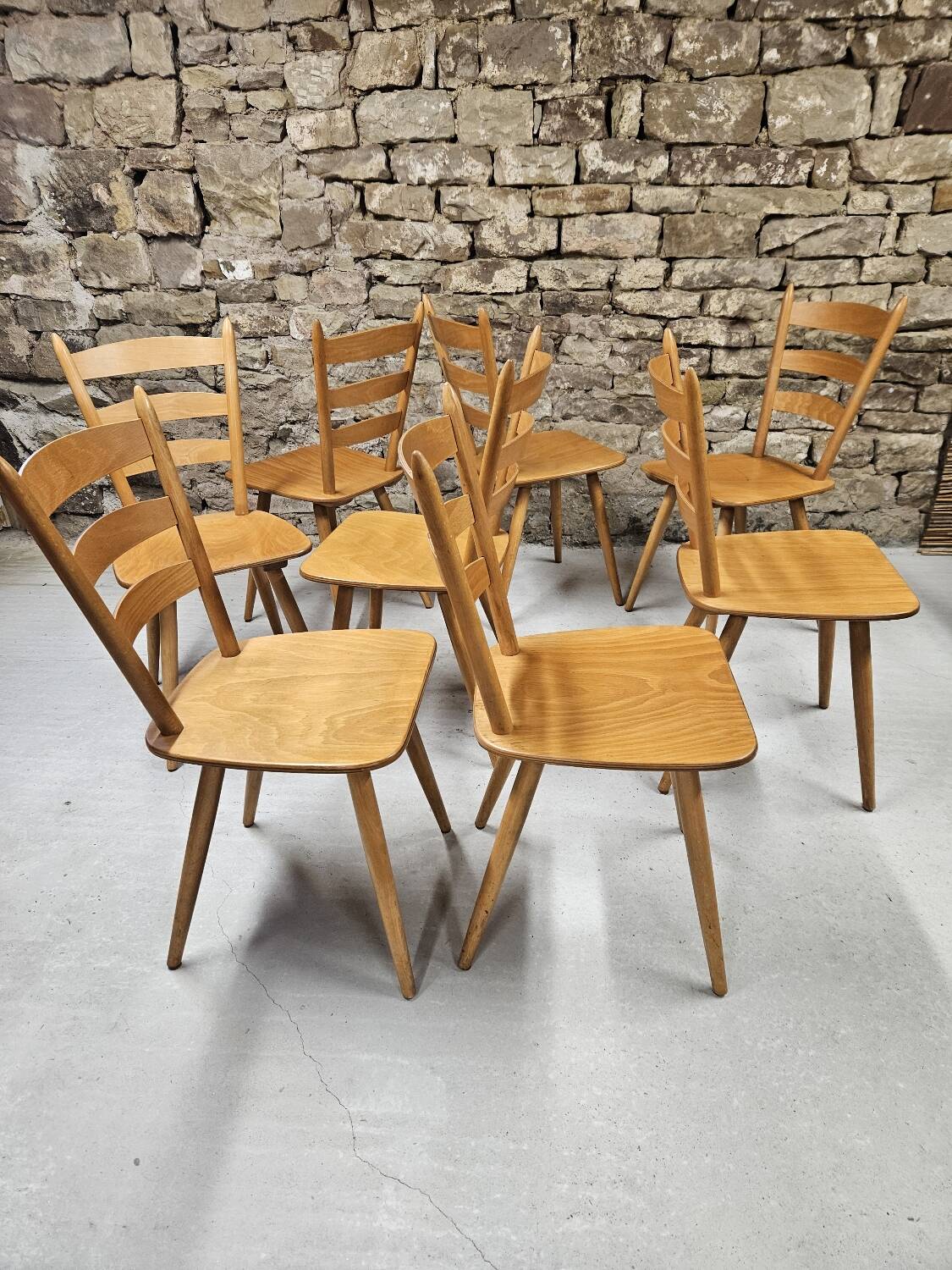 Lot of 8 country bistro chairs 1970