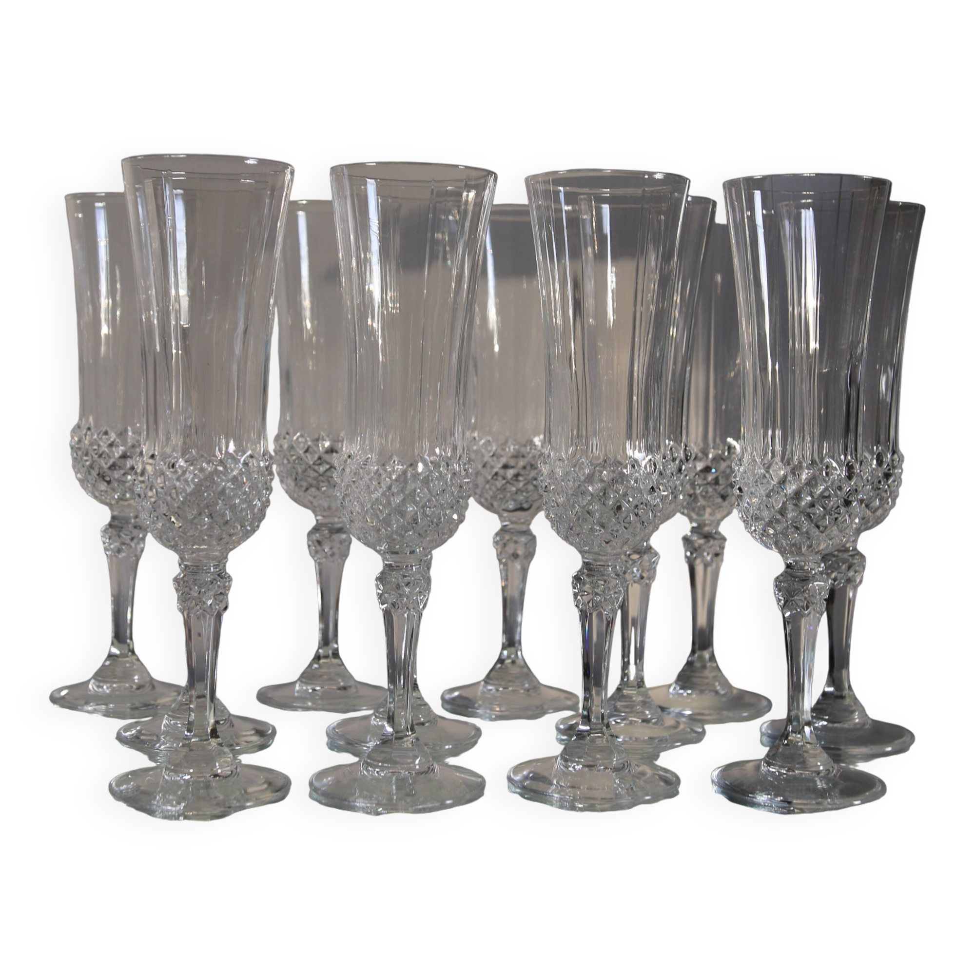 12 flûtes à champagne vintage en cristal d’Arques modèle Longchamp